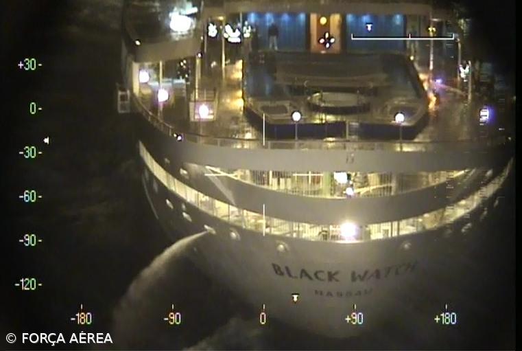 Força Aérea evacua tripulante que encontrava-se ao largo de São Miguel (vídeo) – Imagem 1