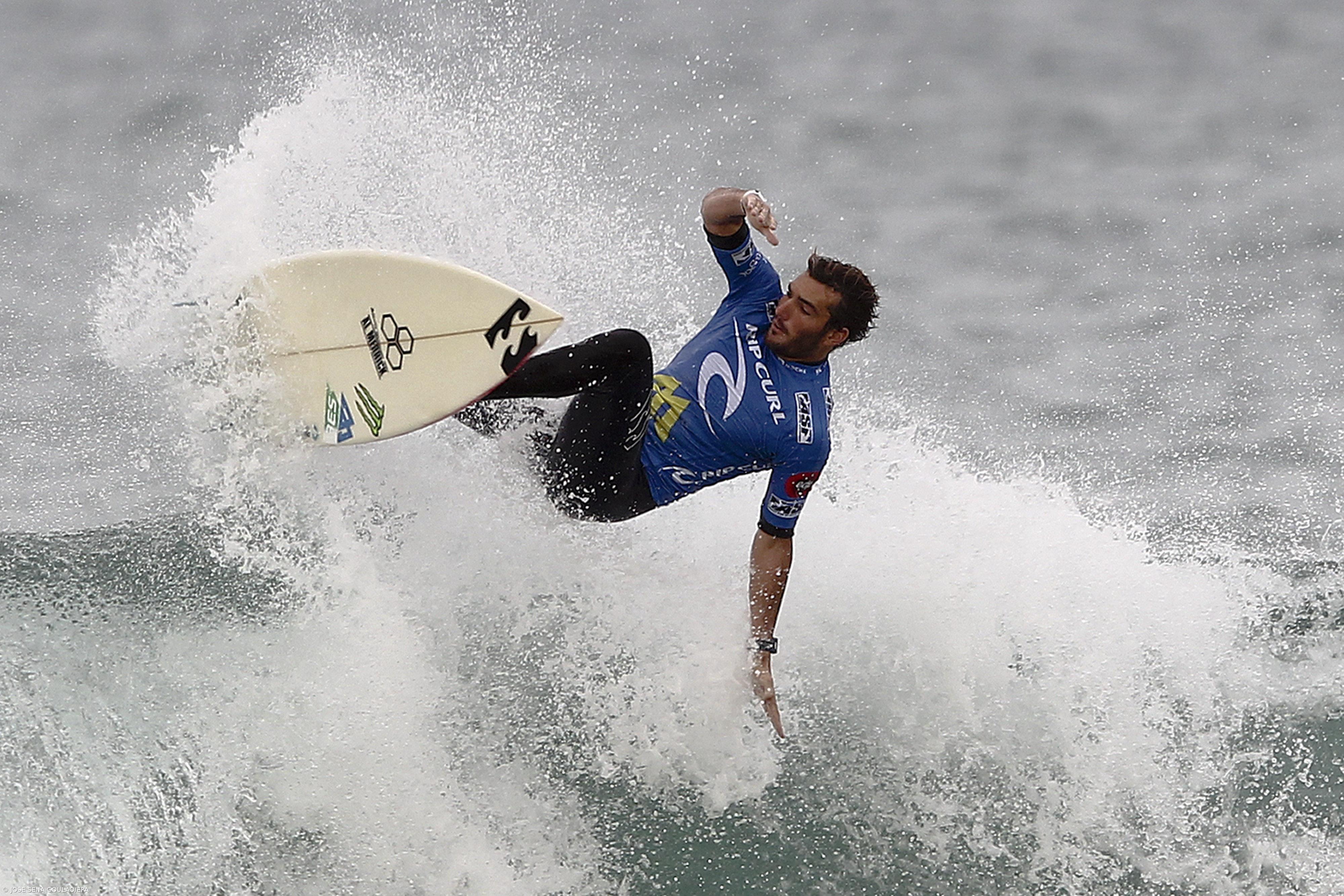 Frederico Morais luta pela manutenção no circuito mundial de surf, trio disputa título – Imagem 1