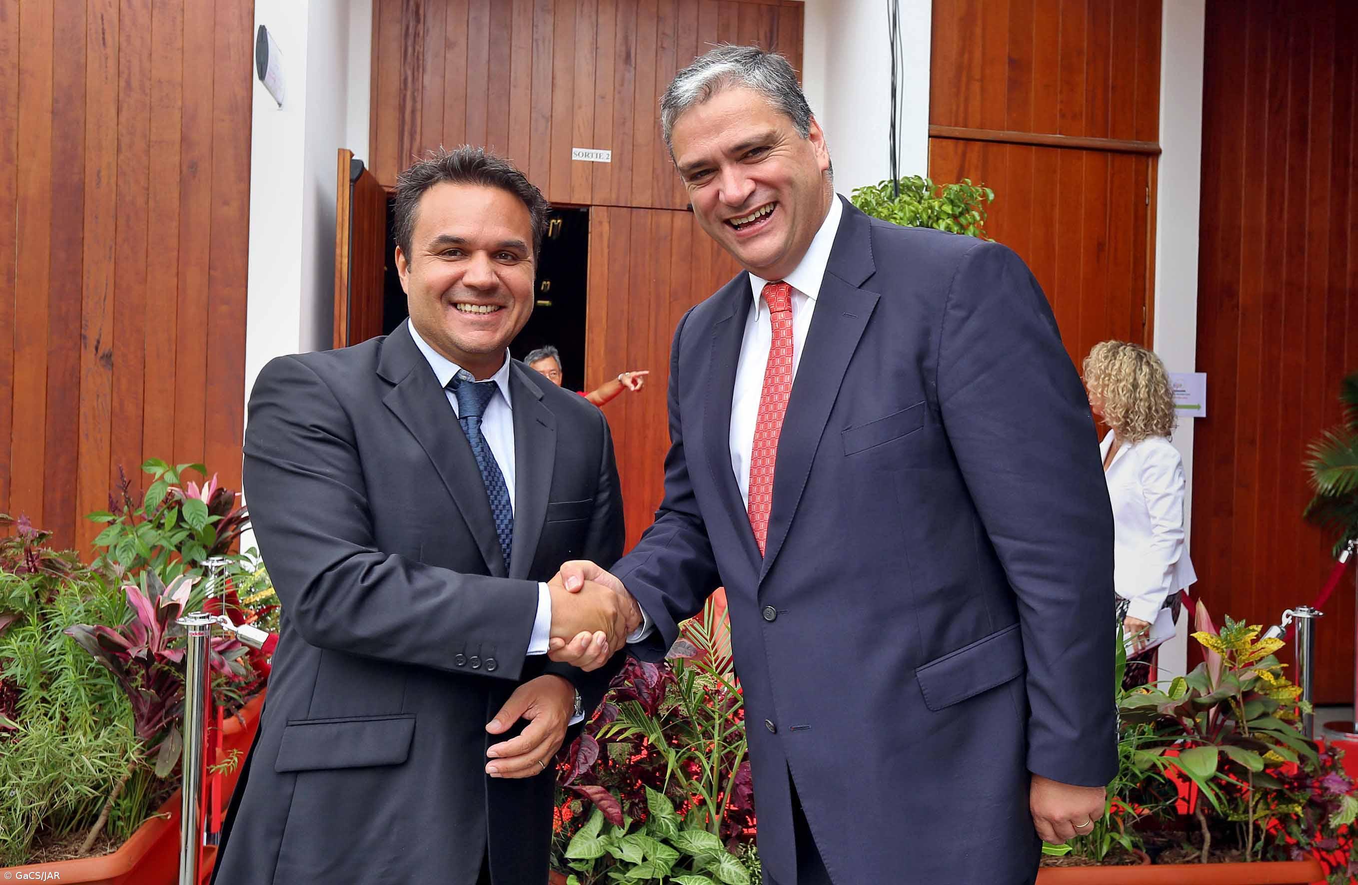 Vasco Cordeiro aborda possibilidades de cooperação com Presidente da Reunião – Imagem 1