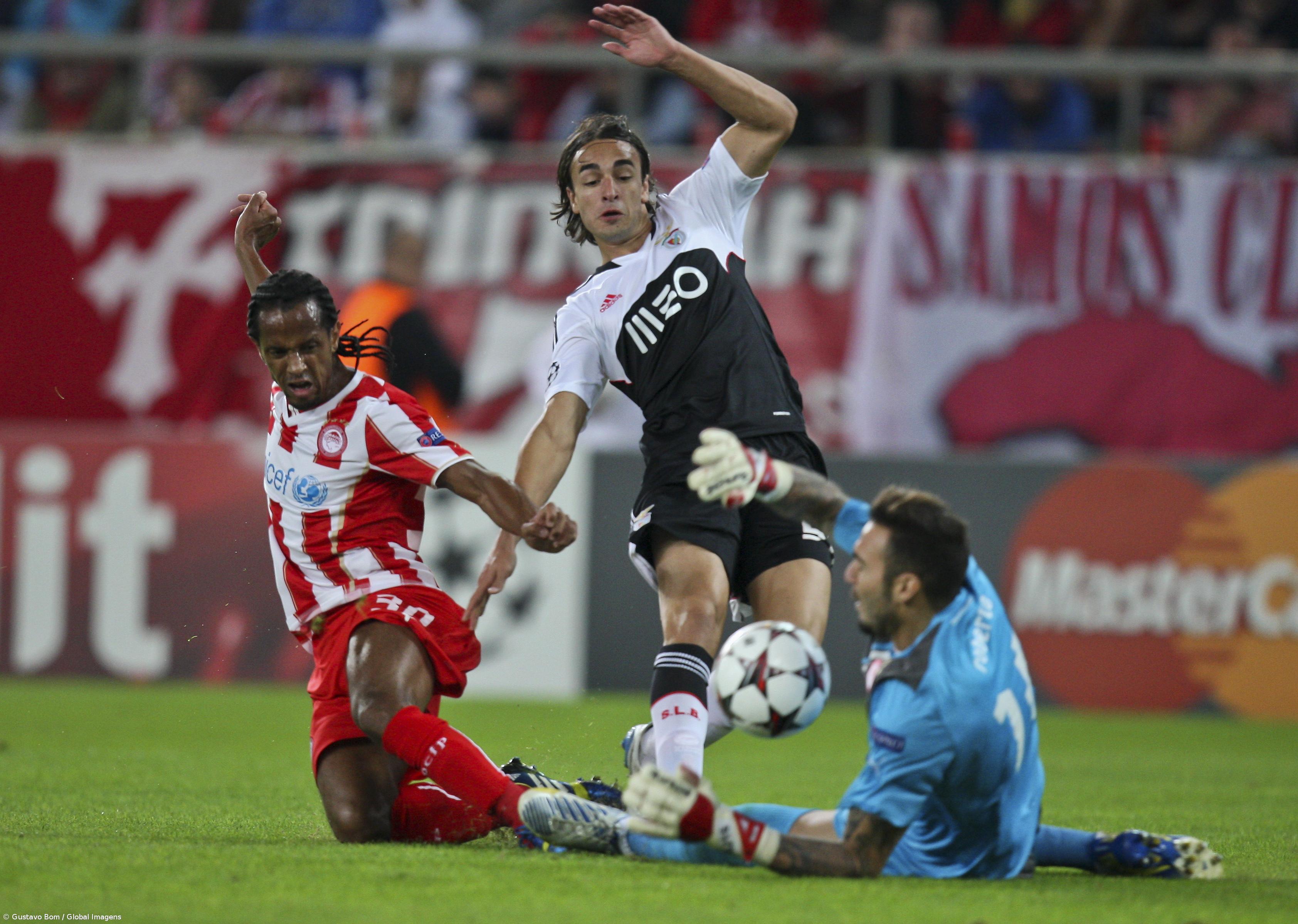 Benfica perdeu em Atenas com Olympiacos e está quase fora da "Champions" – Imagem 1