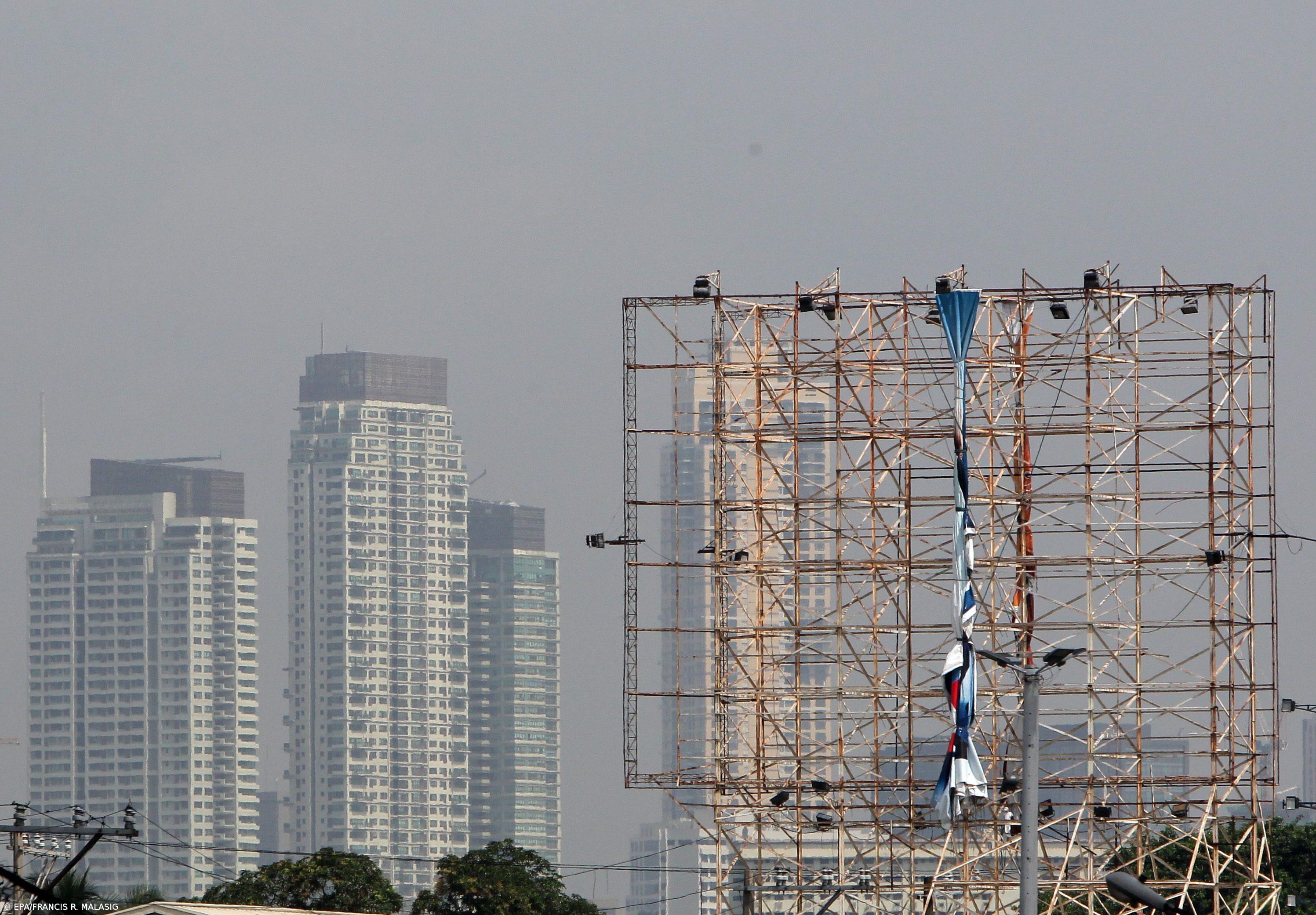 Filipinas preparam chegada de tufão com ventos de 330 km/h – Imagem 1