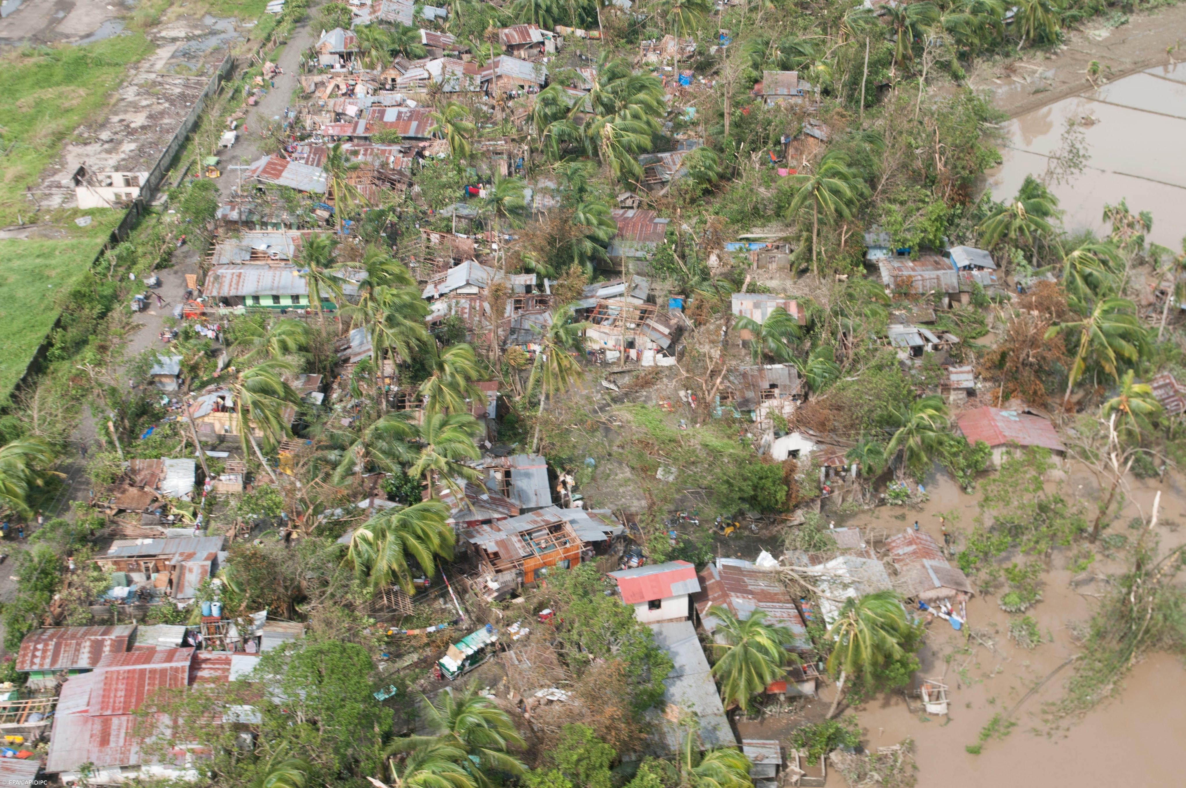 Tufão Haiyan pode ter provocado mais de 10 mil mortos – Imagem 1