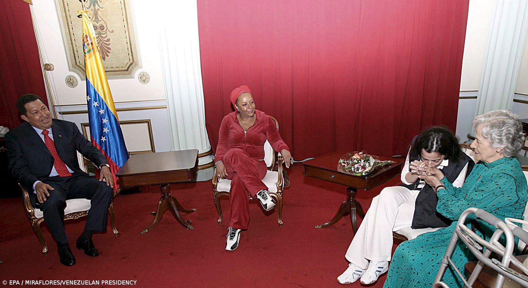 Libertados dois dos mais de 700 reféns das FARC – Imagem 1