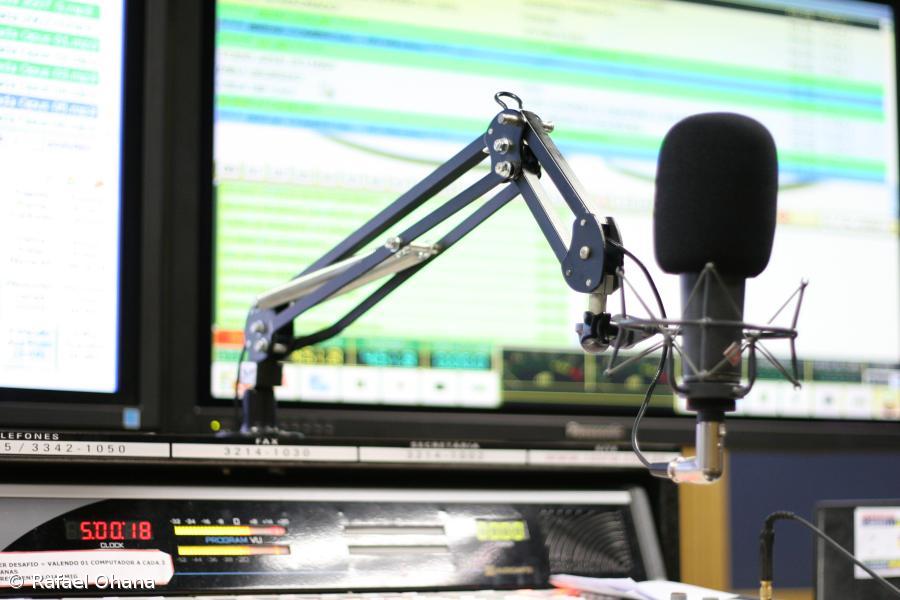 Vinte emissoras nos Açores dão voz aos concelhos e às ilhas – Imagem 1