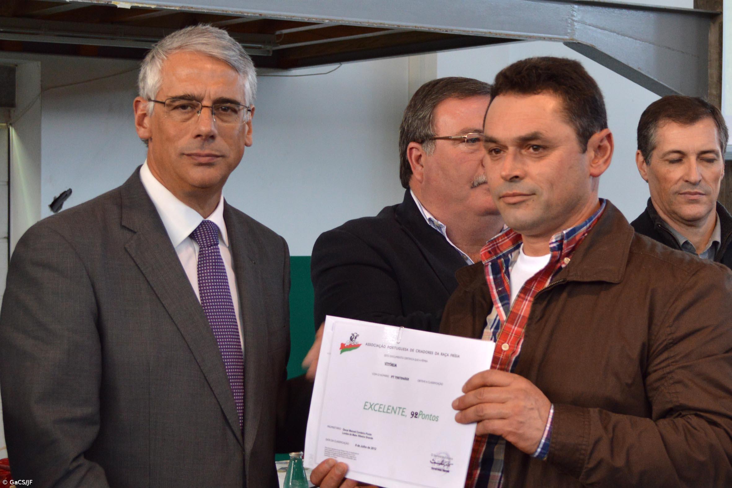 Governo reforça com mais de 1,1 ME dotação do prémio aos produtores de leite – Imagem 1