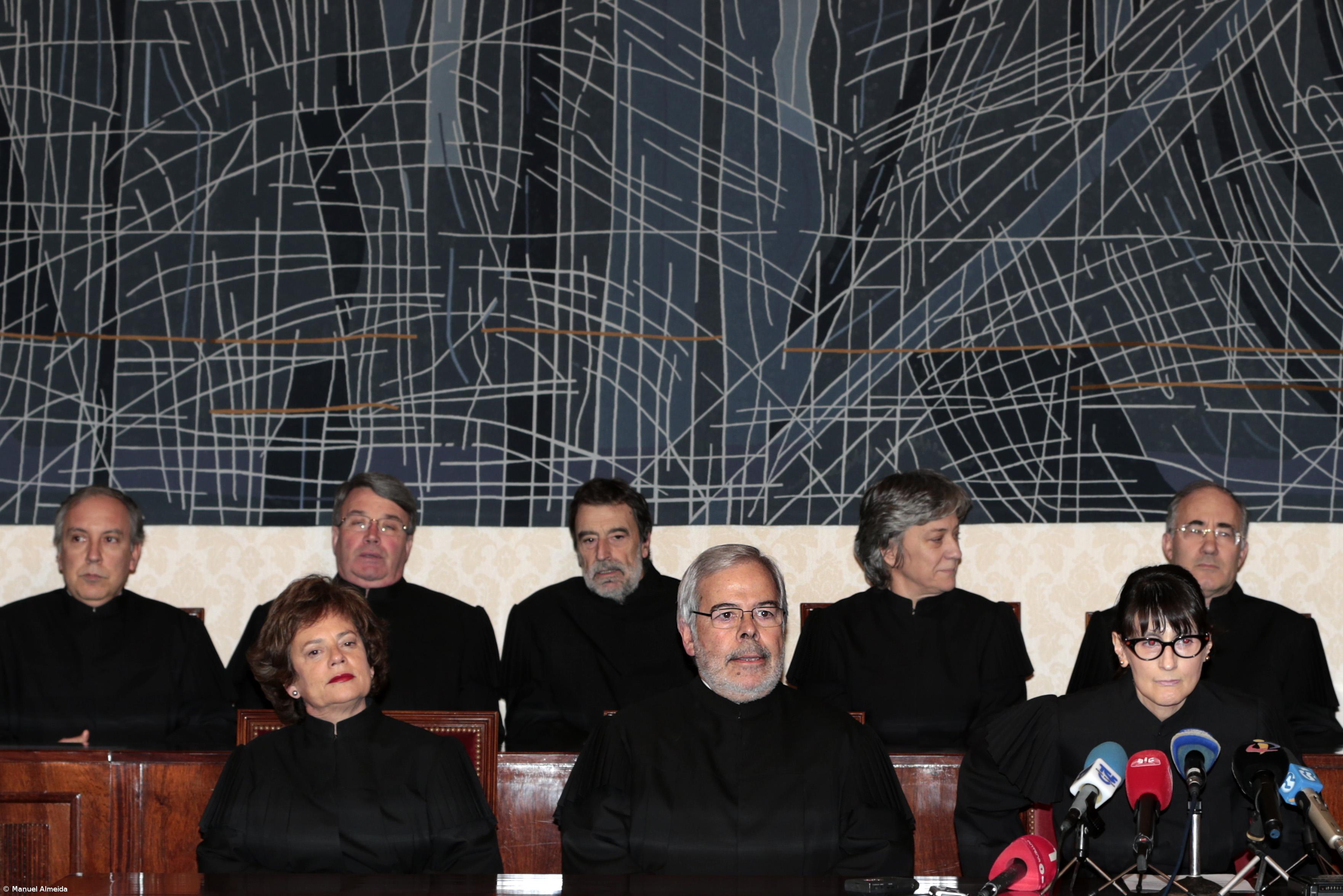 Açores podem criar "à sua própria custa" apoios para funcionários públicos – Imagem 1