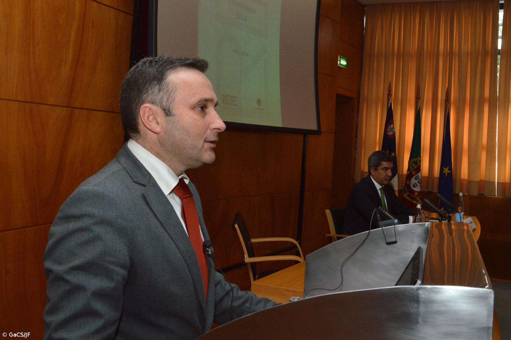 Governo dos Açores e CDS criticam constrangimentos na aerogare civil da base das Lajes  – Imagem 1