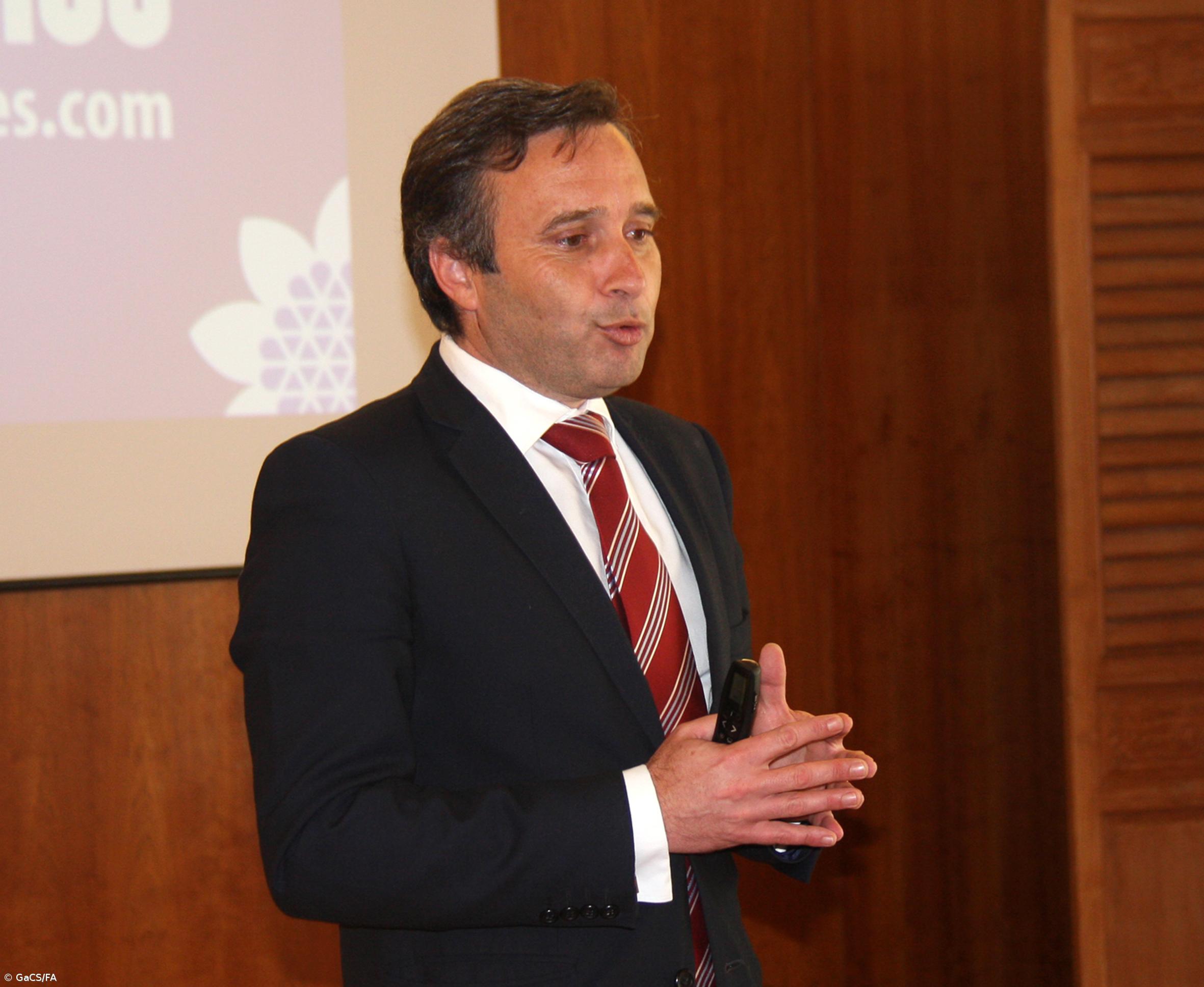 Operador turístico inicia no verão de 2016 voos entre a Holanda e a ilha do Pico – Imagem 1