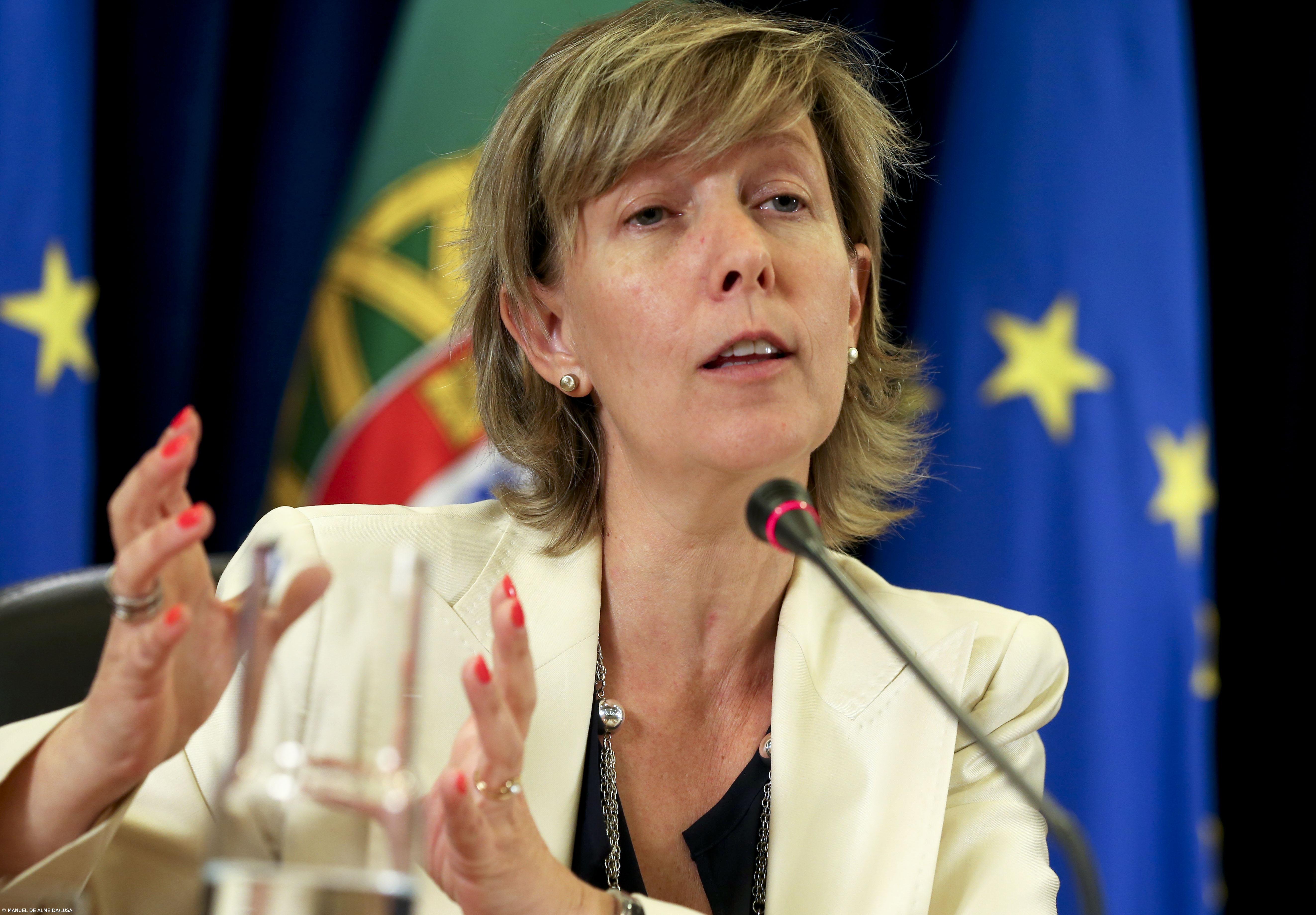 Governo aprova cortes salariais e sobretaxa de IRS para 2016 – Imagem 1