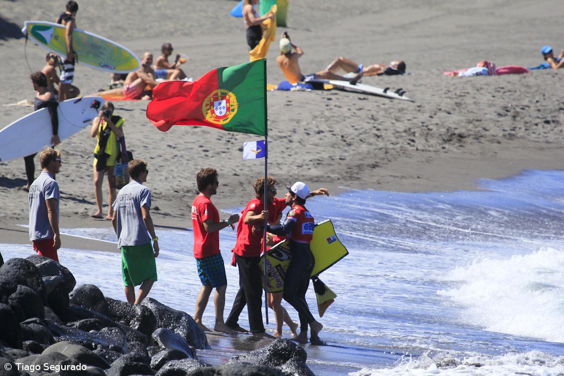 Eurosurf Júnior já arrancou no areal de Santa Bárbara – Imagem 1