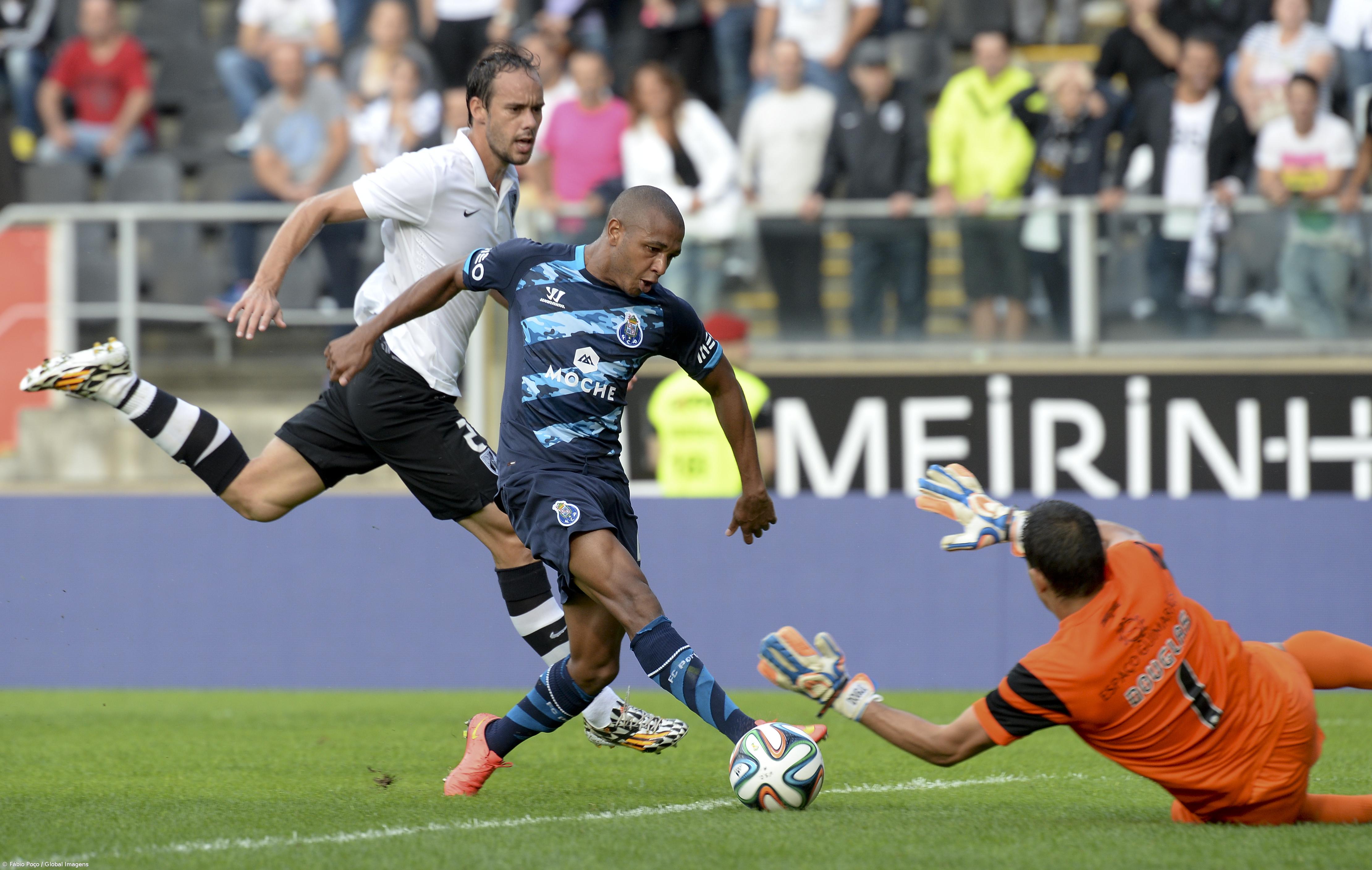 Vitória de Guimarães e FC Porto empatam e juntam-se a Benfica e Rio Ave na liderança (vídeos) – Imagem 1