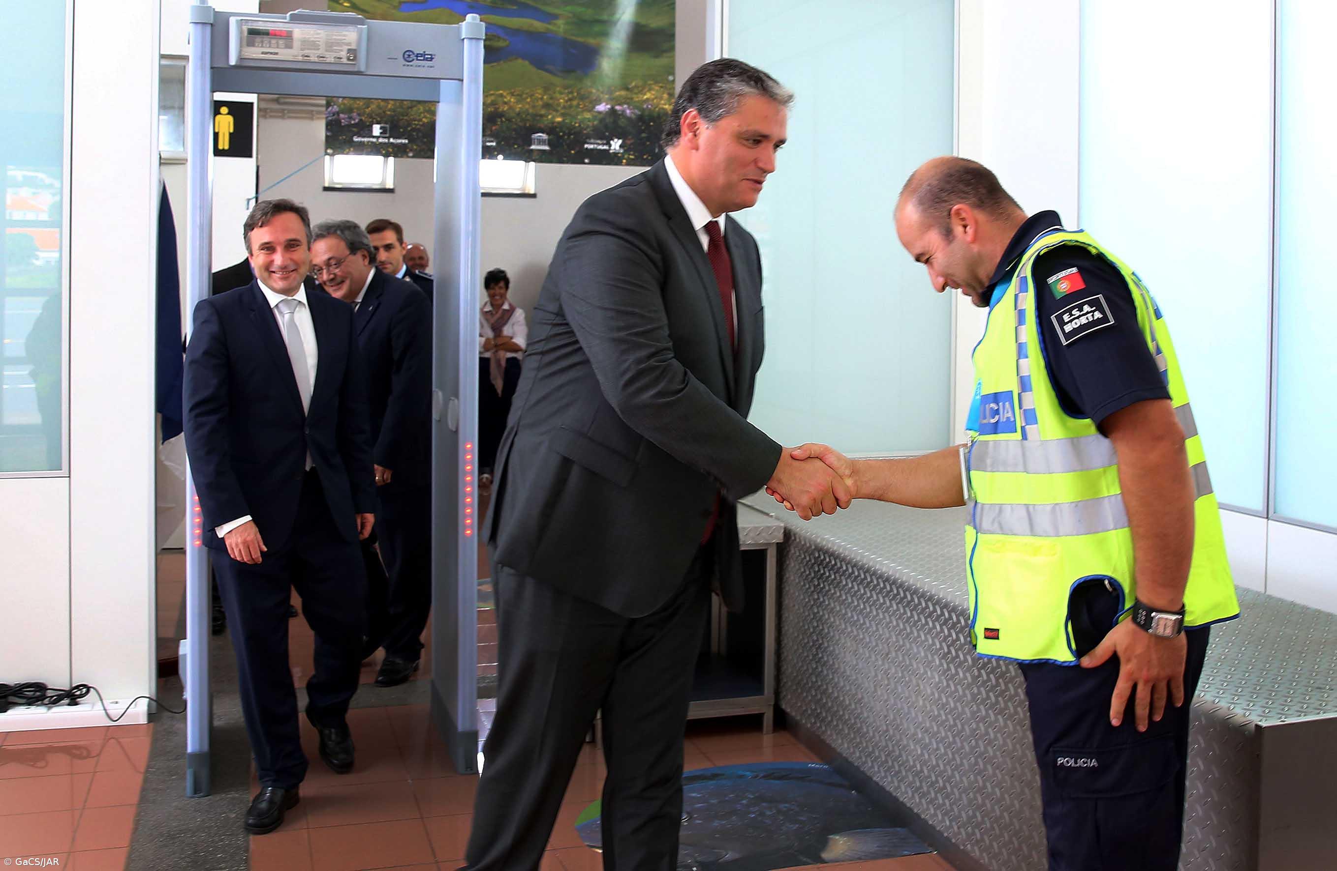 Inauguradas obras de remodelação da aerogare do Corvo – Imagem 1