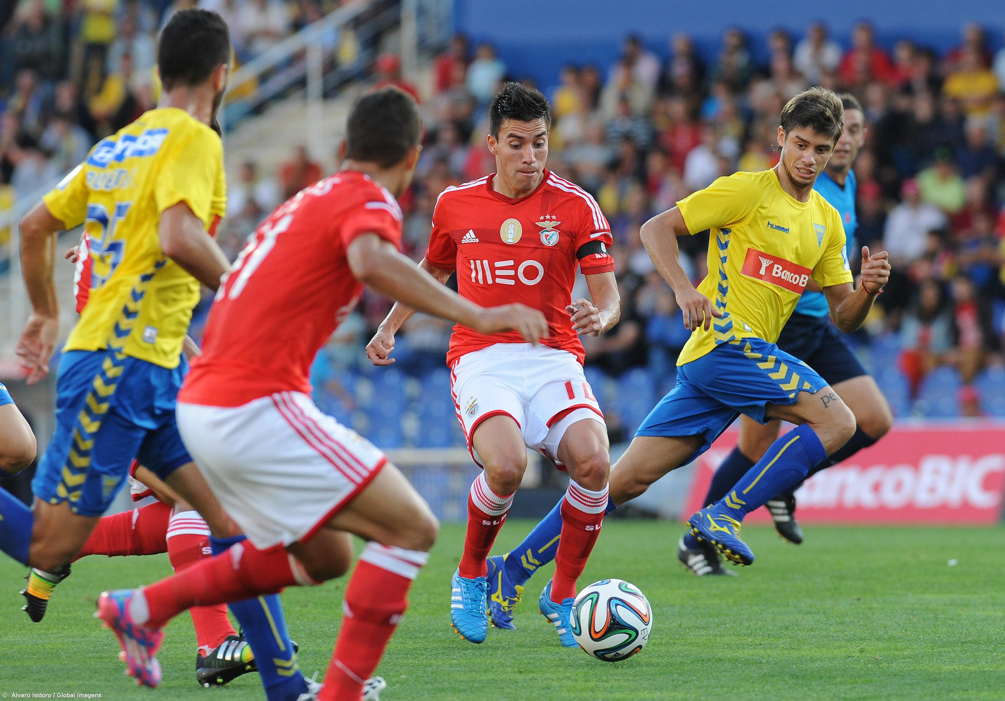 Benfica vence no Estoril e reforça liderança da I Liga (vídeos) – Imagem 1