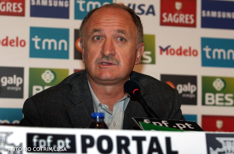  Scolari mostra primeiro "onze" com luta em aberto para quatro posições – Imagem 1
