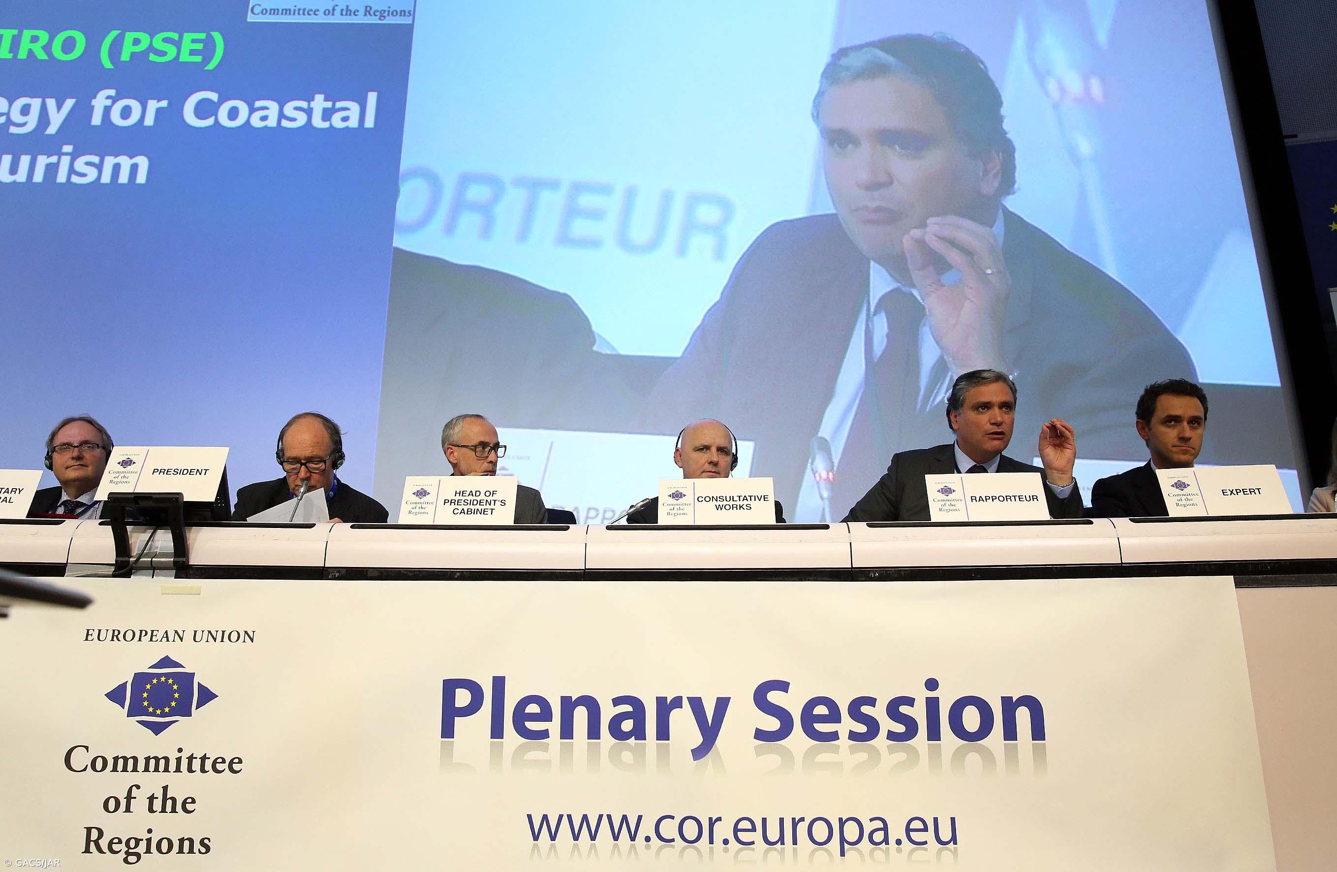 Comité das Regiões aprova parecer sobre turismo costeiro apresentado por Vasco Cordeiro – Imagem 1