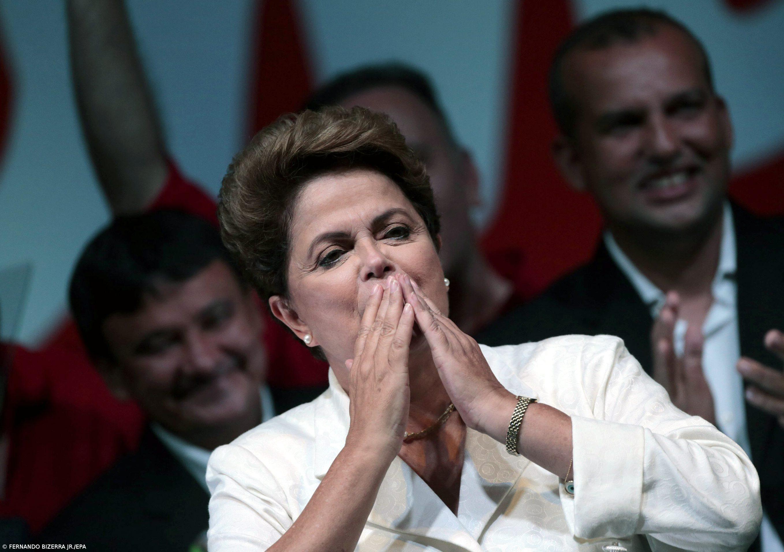 Dilma Rousseff promete mudanças a começar por reforma política – Imagem 1