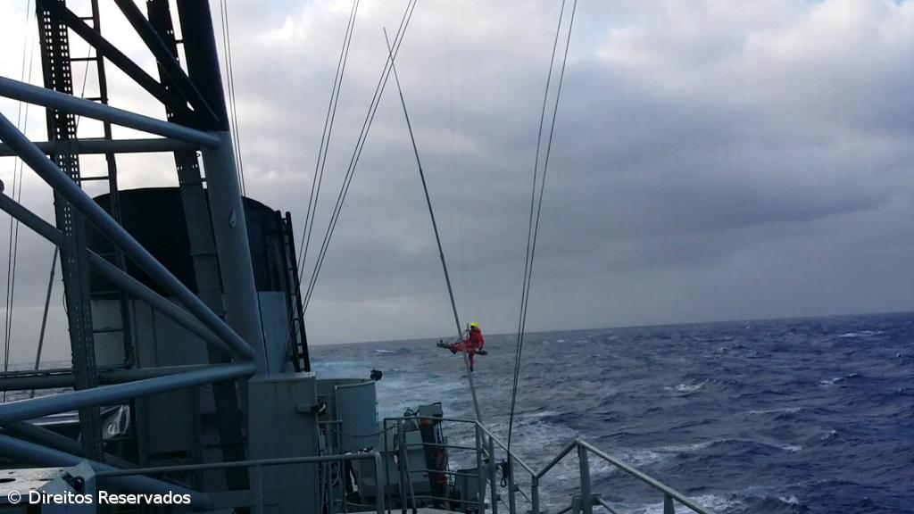 Evacuado comandante de veleiro ferido ao largo dos Açores – Imagem 1