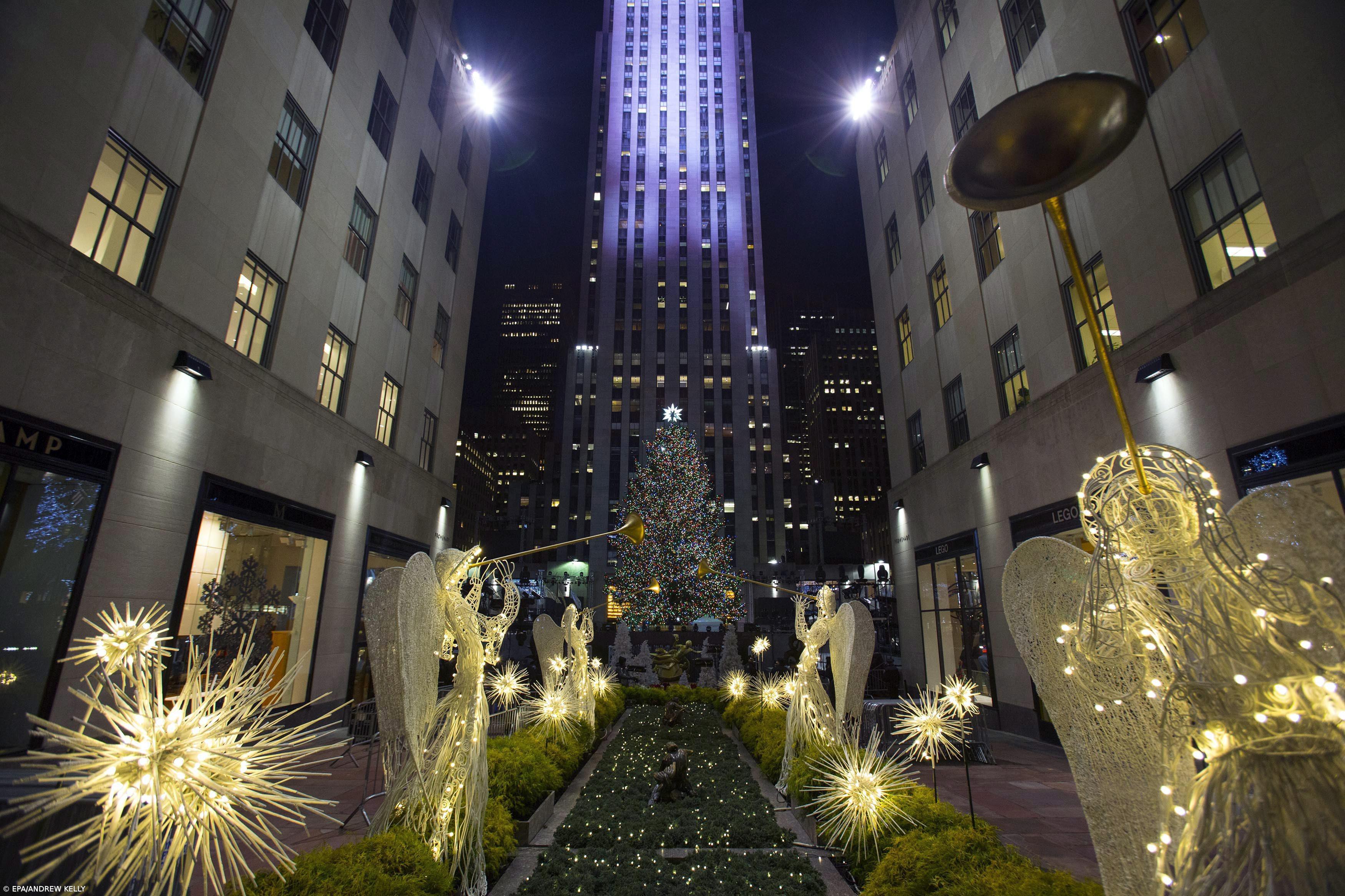 Árvore do Rockefeller Center ilumina manifestações por Eric Garner em Nova Iorque – Imagem 1