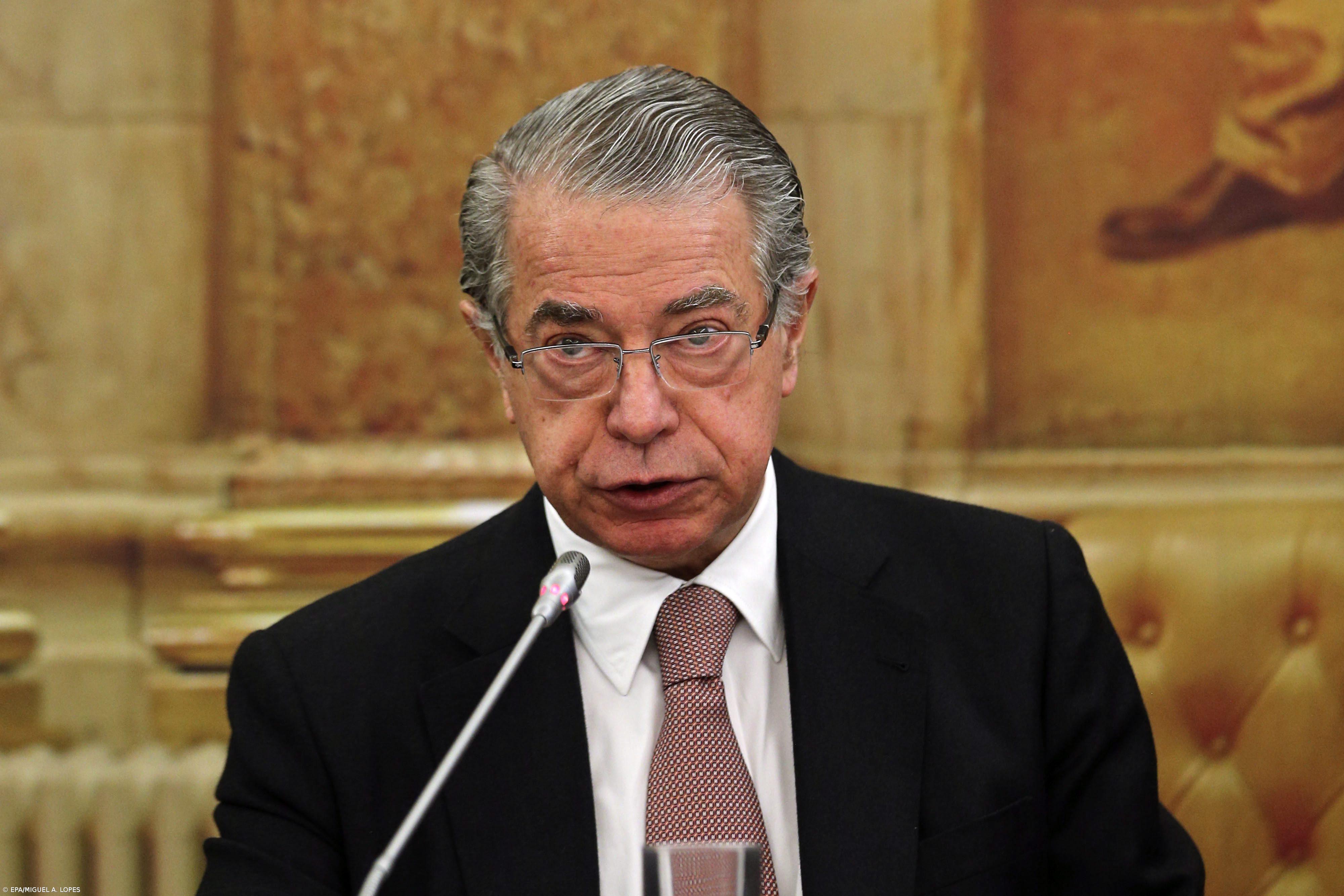 Salgado entre o líder de uma associação criminosa e o doente que quer evitar o julgamento – Imagem 1