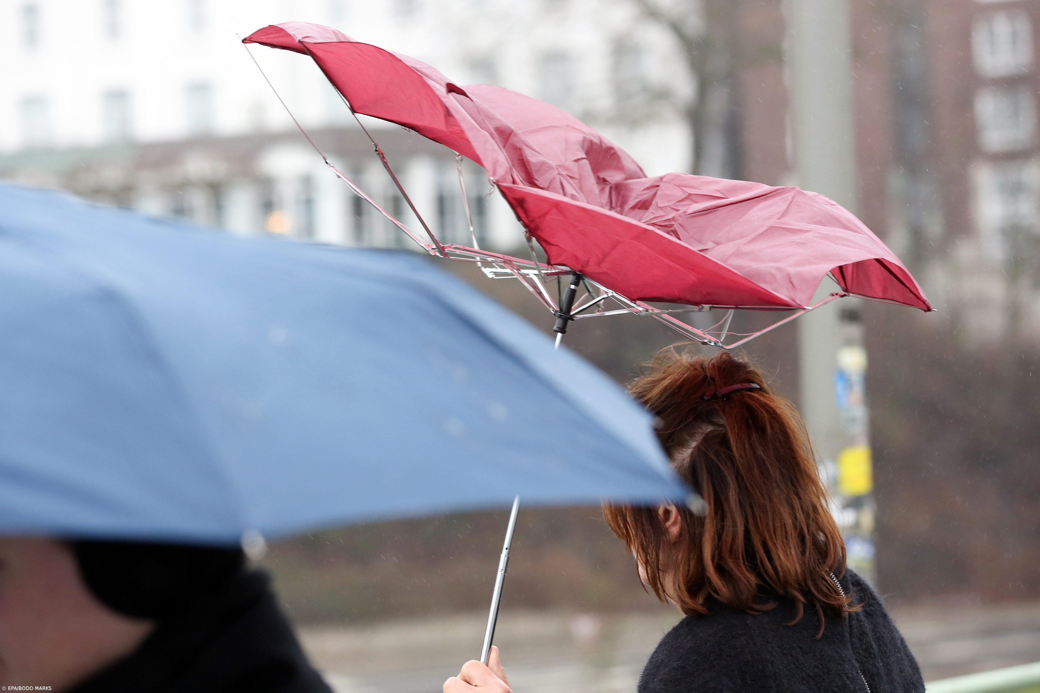 Alerta para previsão de chuva e trovoada em sete ilhas – Imagem 1
