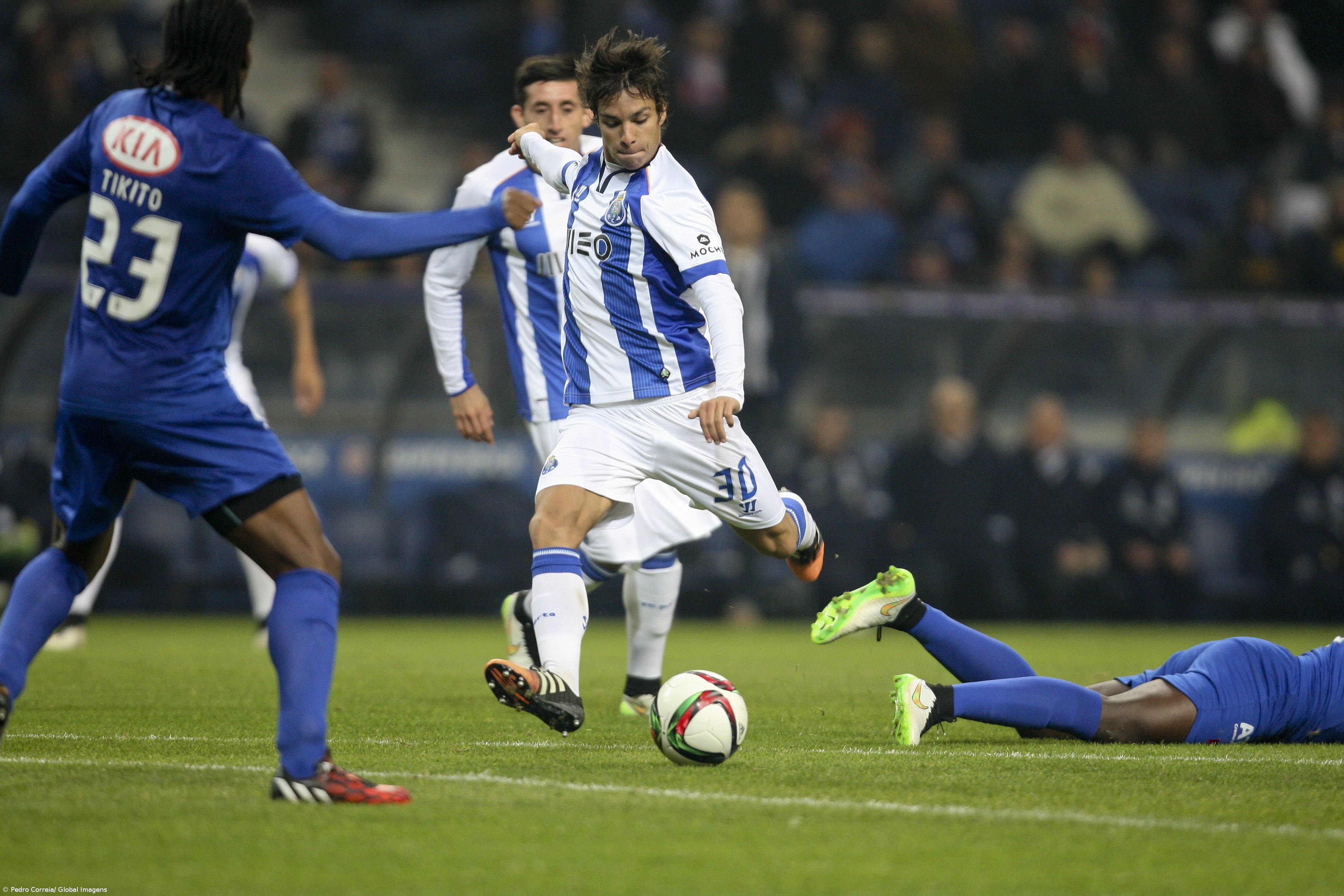 FC Porto vence Belenenses e mantém distância para o Benfica (vídeos) – Imagem 1