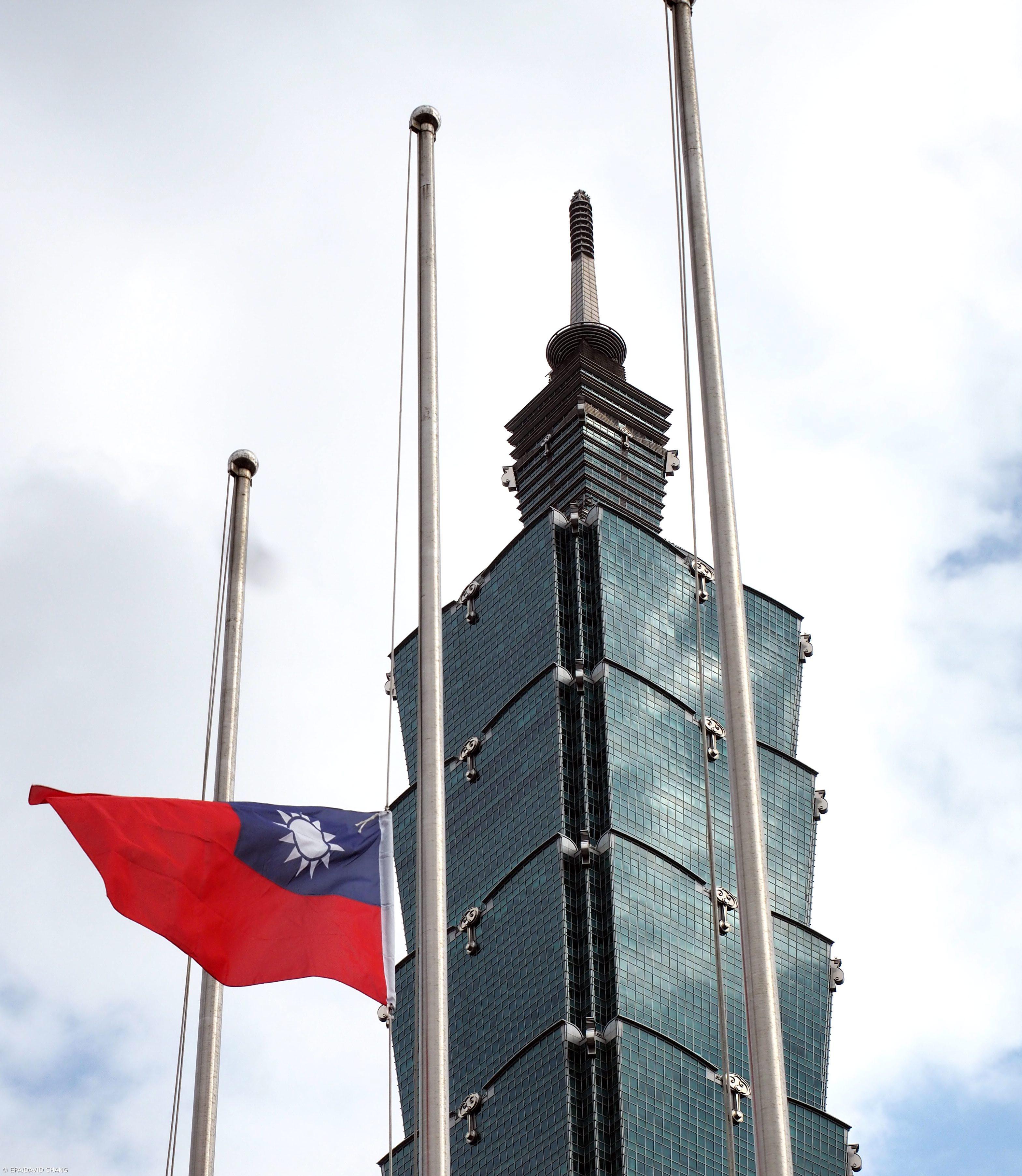 Taiwan presta homenagem às vítimas do acidente da TransAsia – Imagem 1