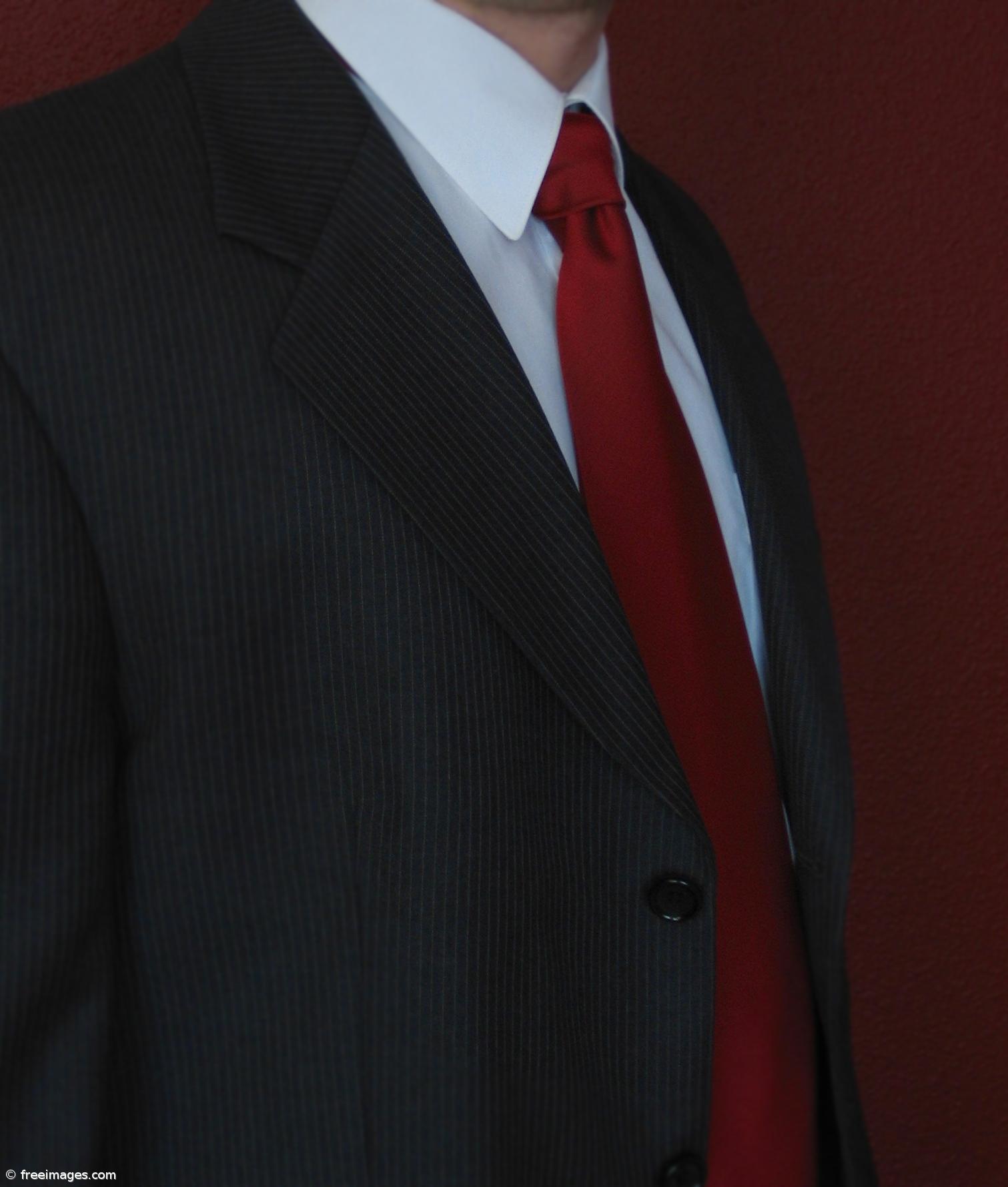 Estudo associa cor vermelha a agressividade, autoridade e domínio masculino – Imagem 1