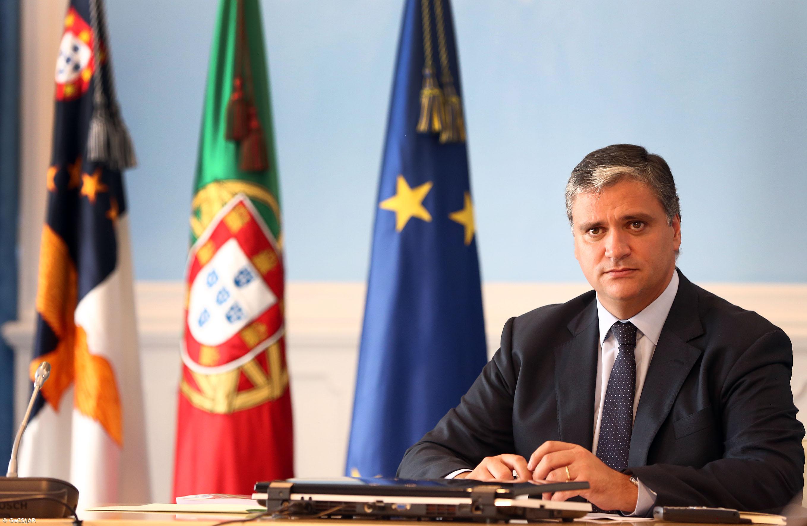 Vasco Cordeiro destaca presença de Medeiros Ferreira em "momentos marcantes" da autonomia  – Imagem 1