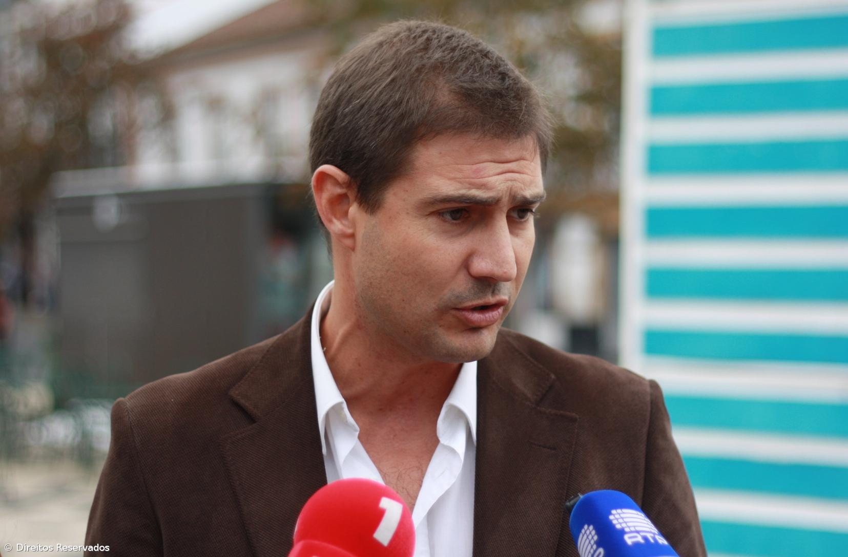 PSD/Açores pede explicações ao Governo Regional sobre ampliação da aerogare das Lajes – Imagem 1