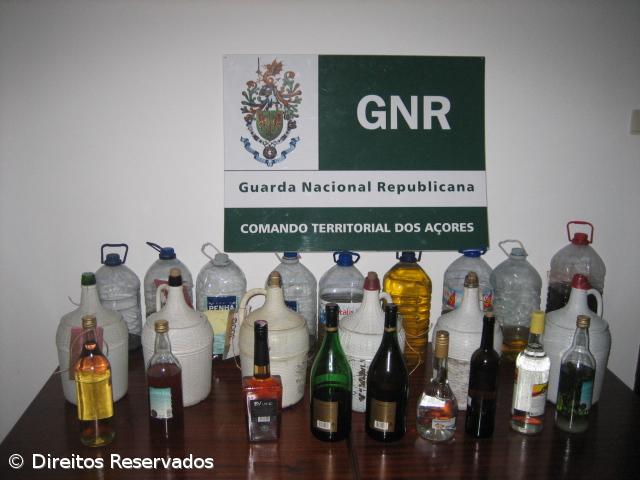 GNR apreende mais de 60 litros de aguardentes na Terceira e Graciosa – Imagem 1