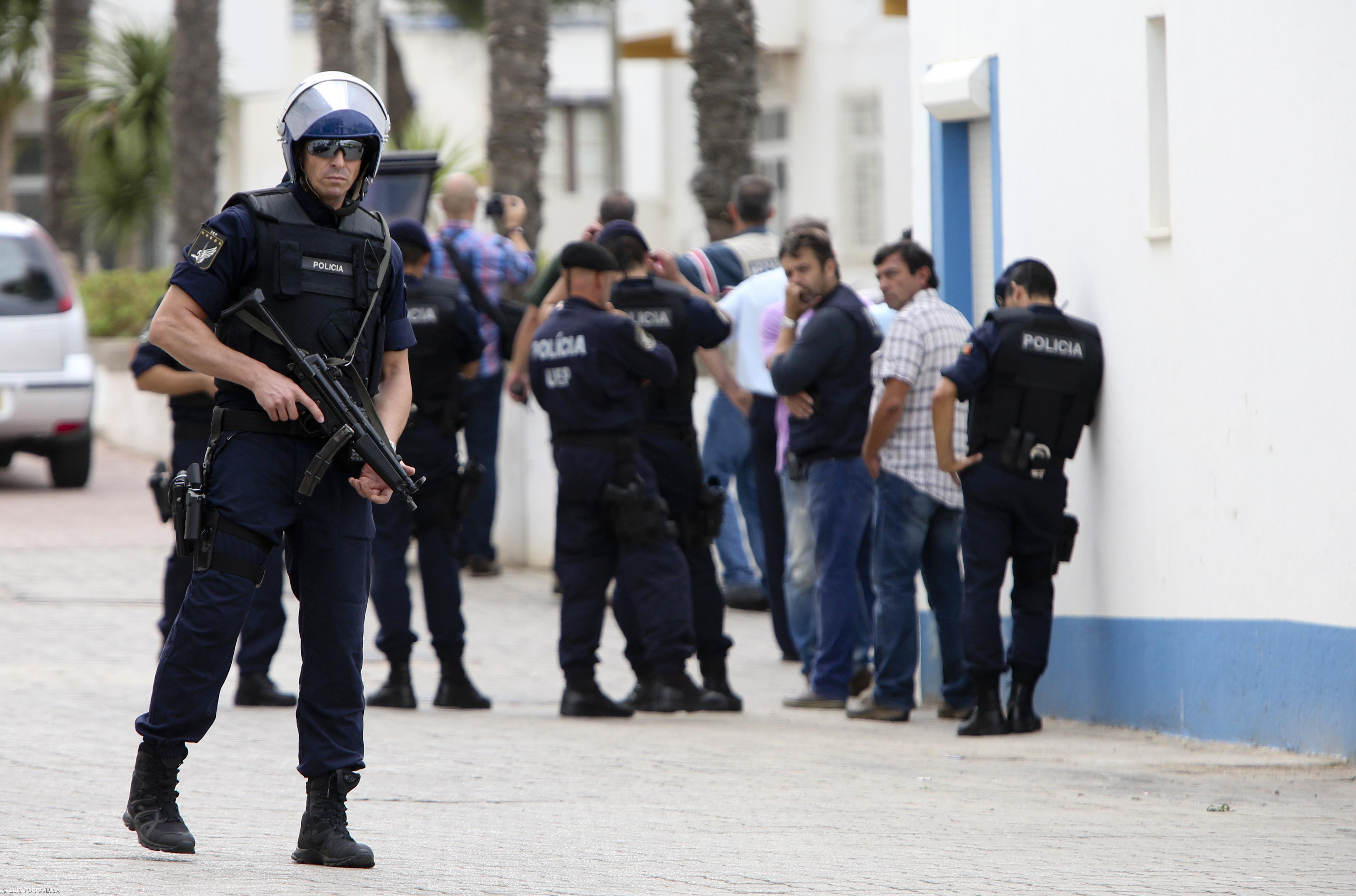 Homem armado na Proteção de Jovens de Lagos foi detido – Imagem 1