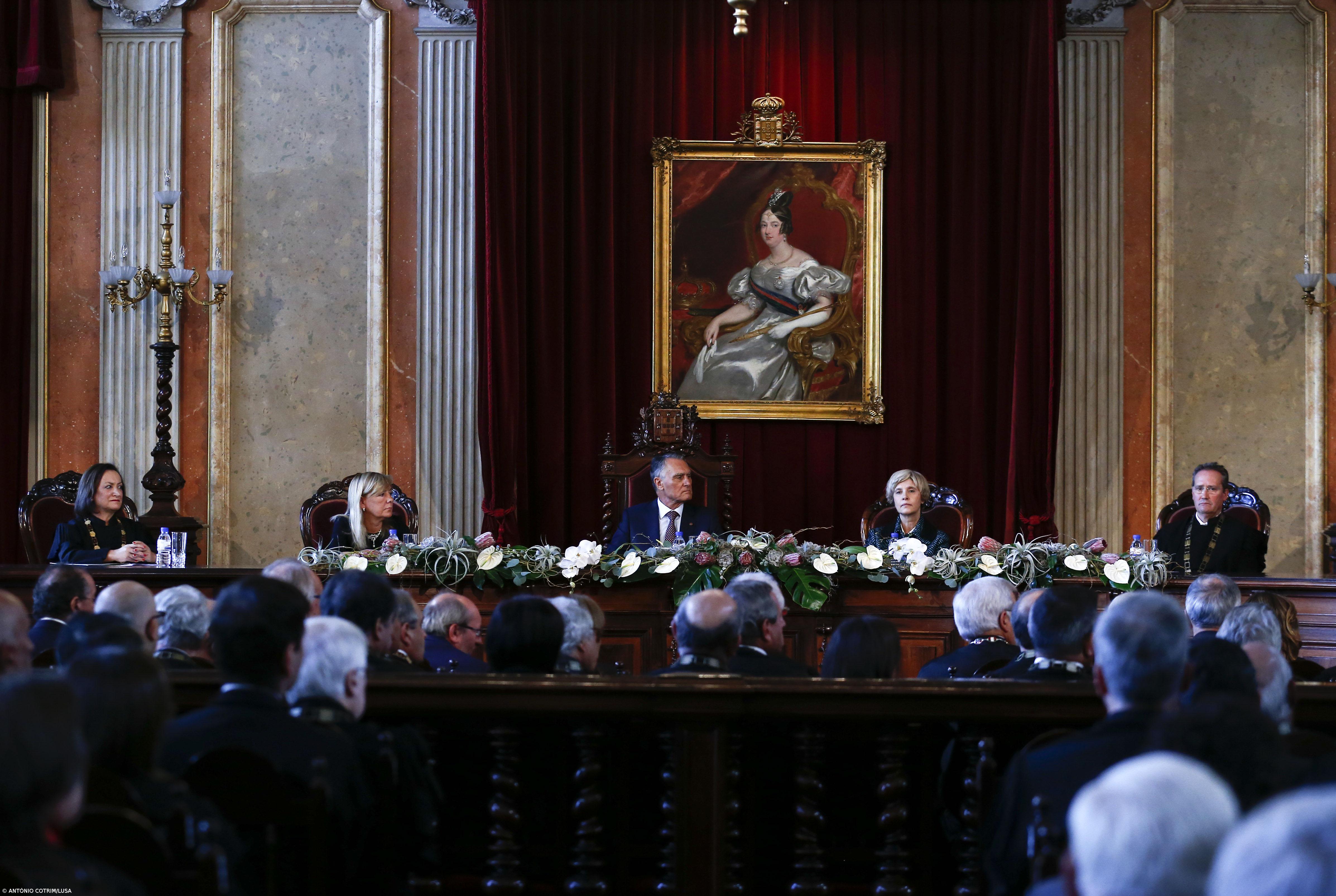 PR diz que poderes constitucionais do chefe de Estado são adequados e proporcionados  – Imagem 1