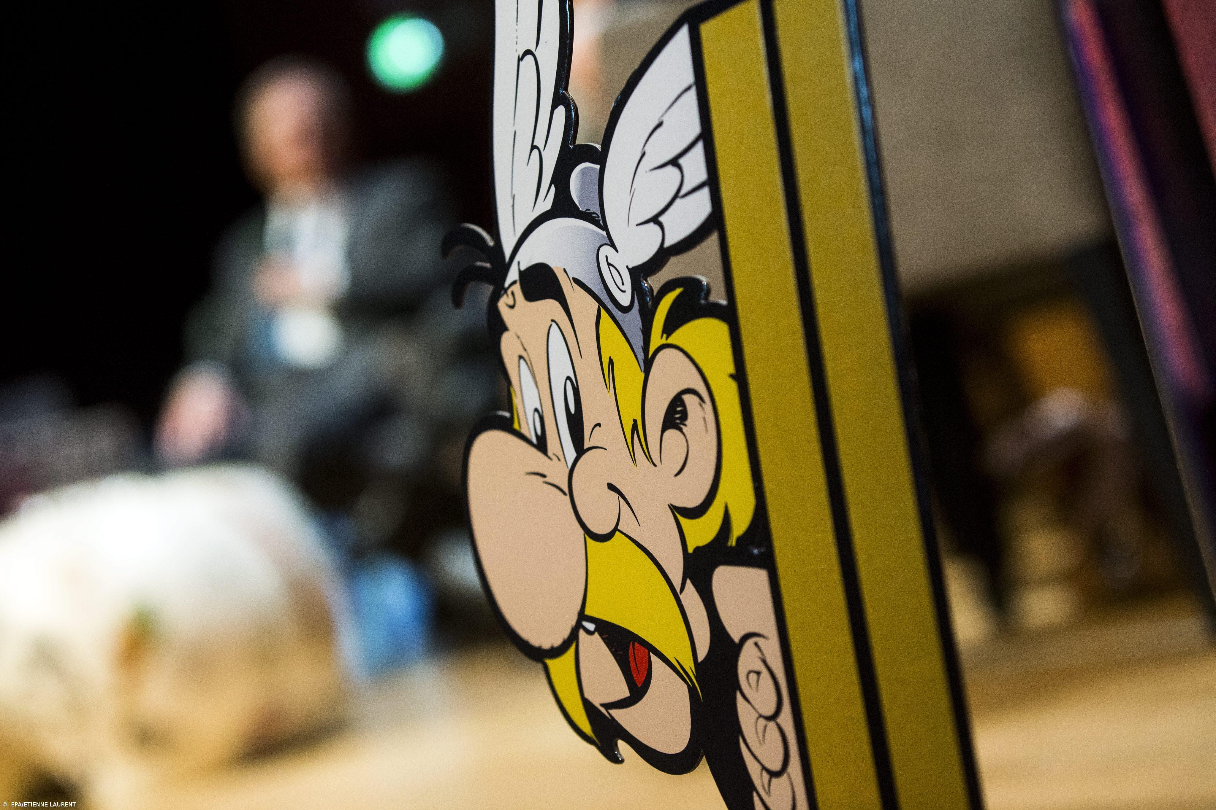 Julian Assange inspira personagem de novo livro de BD de Astérix e Obélix – Imagem 1