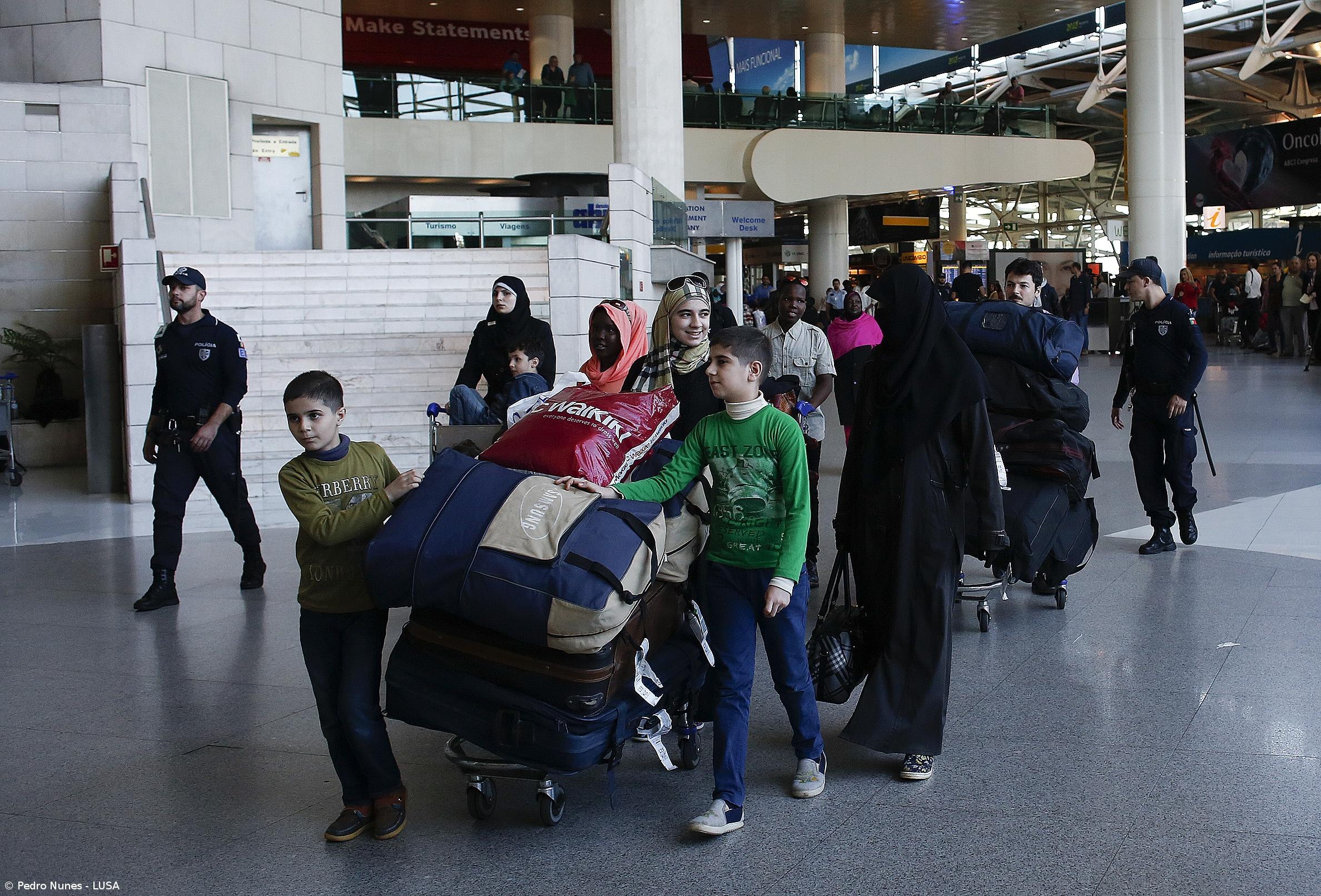 Portugal recebeu 720 migrantes recolocados da Grécia e de Itália – Imagem 1