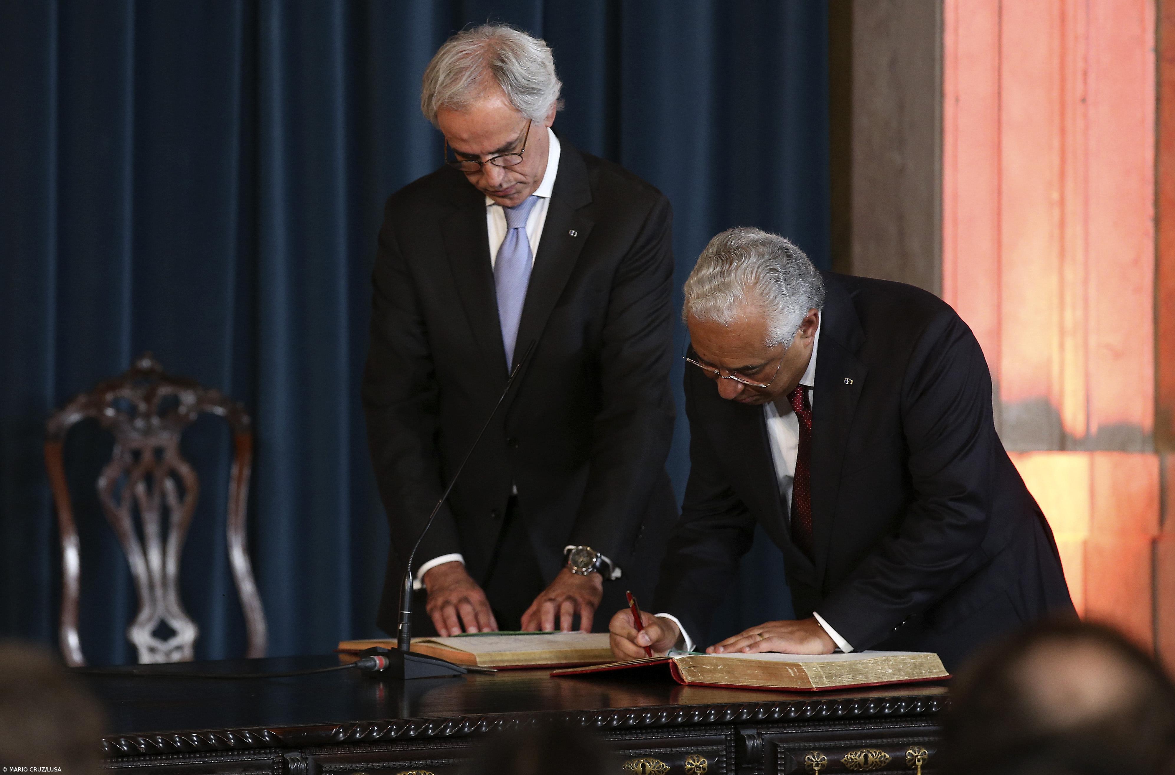 António Costa tomou posse como primeiro-ministro – Imagem 1