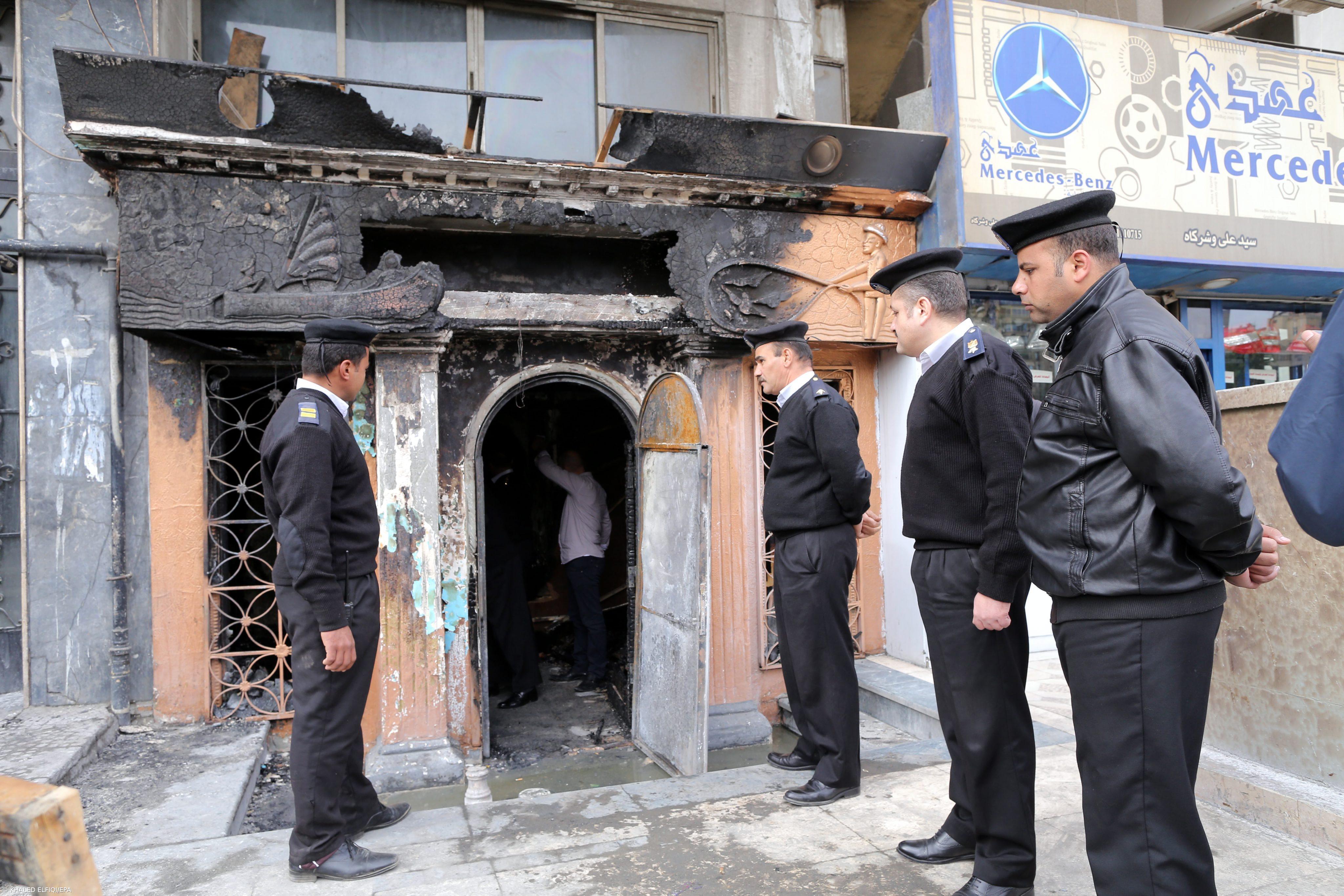 Sobe para 16 número de mortos em ataque com 'cocktails molotov' contra discoteca no Cairo – Imagem 1