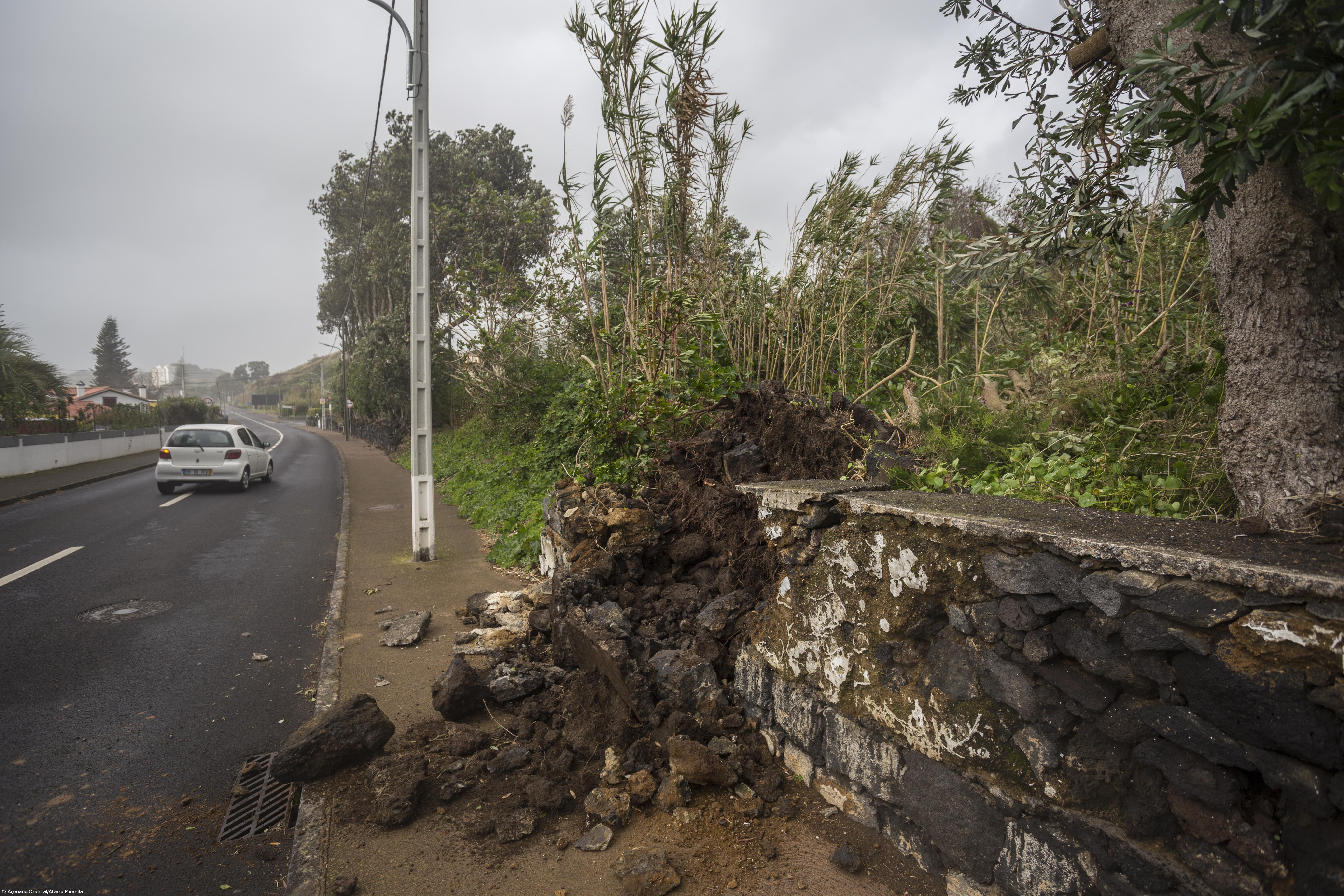  Proteção Civil regista incidentes em três ilhas (com fotos) – Imagem 1