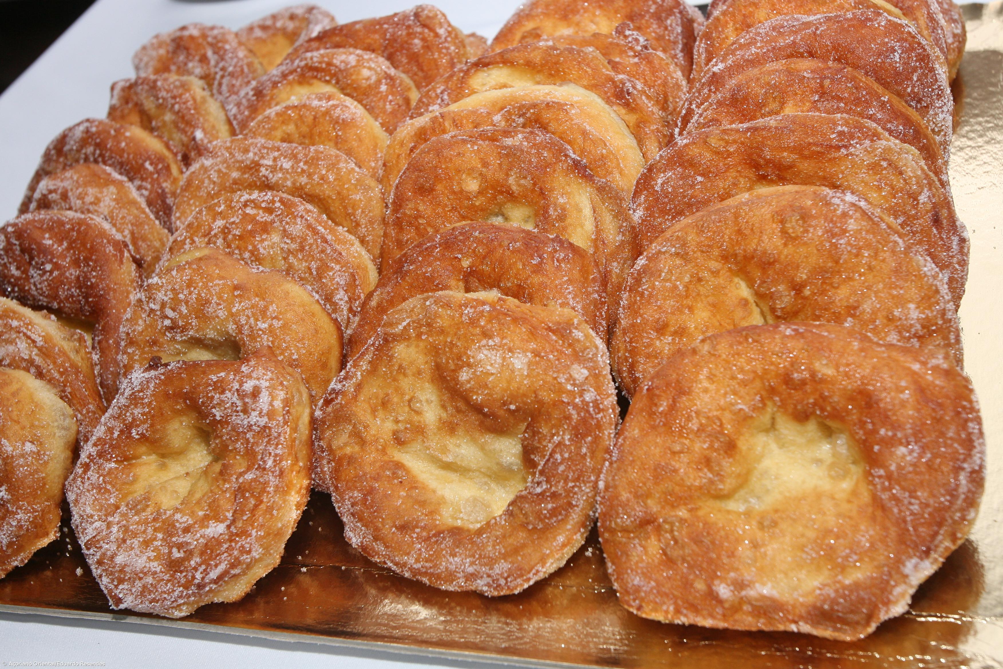 Novo livro faz “abordagem histórica e geográfica” da gastronomia açoriana – Imagem 1