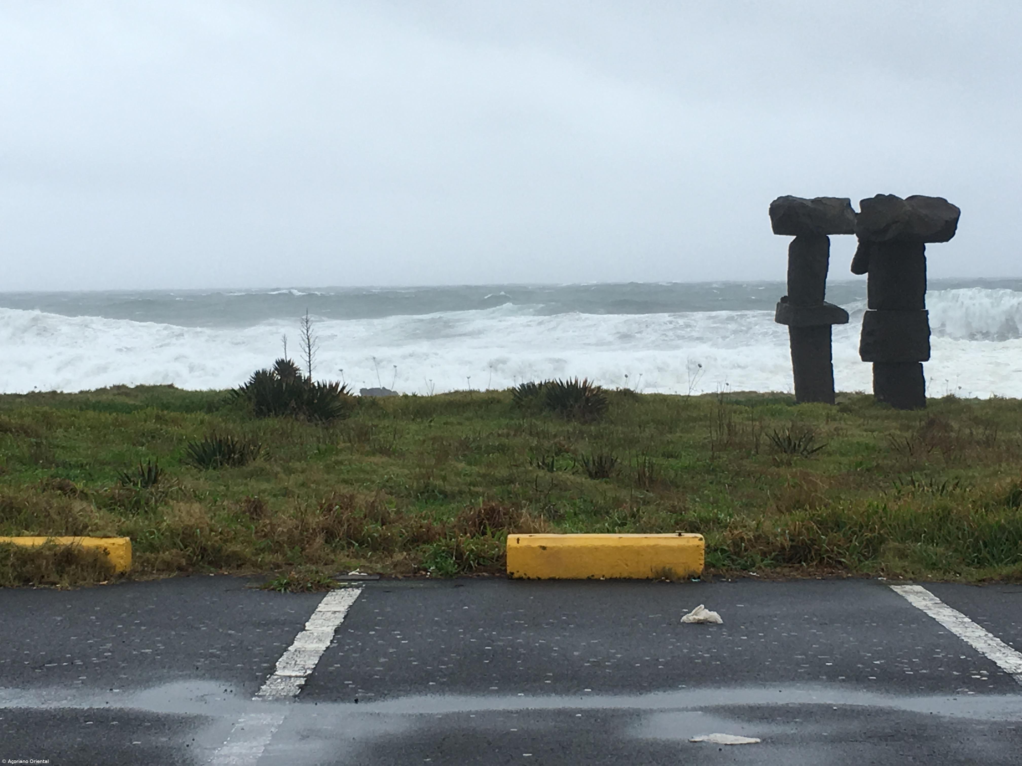 Polícia Marítima procura homem na zona entre as praias do Pópulo e Milícias – Imagem 1