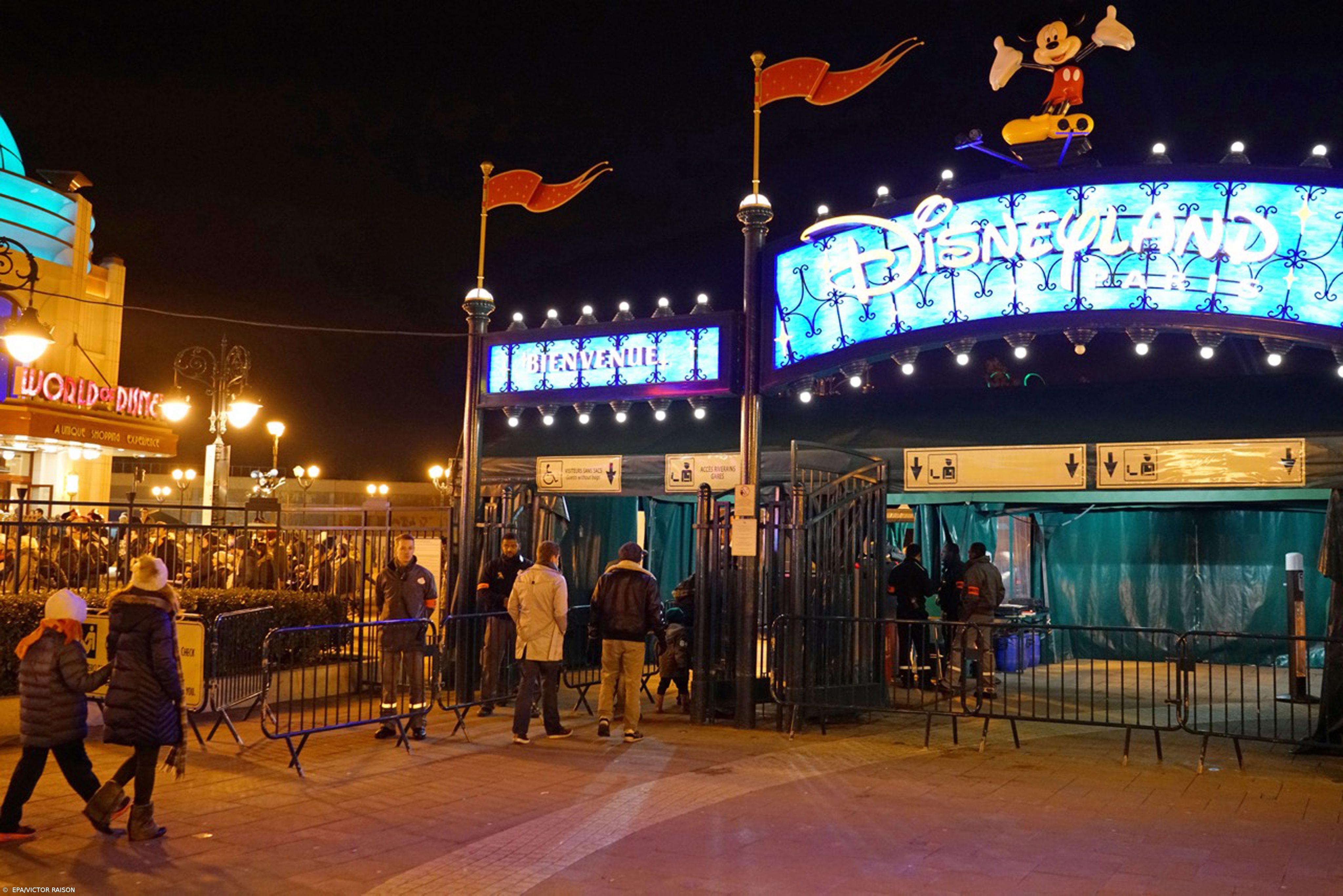 'Legionella' leva Disneylândia a fechar torres de refrigeração – Imagem 1