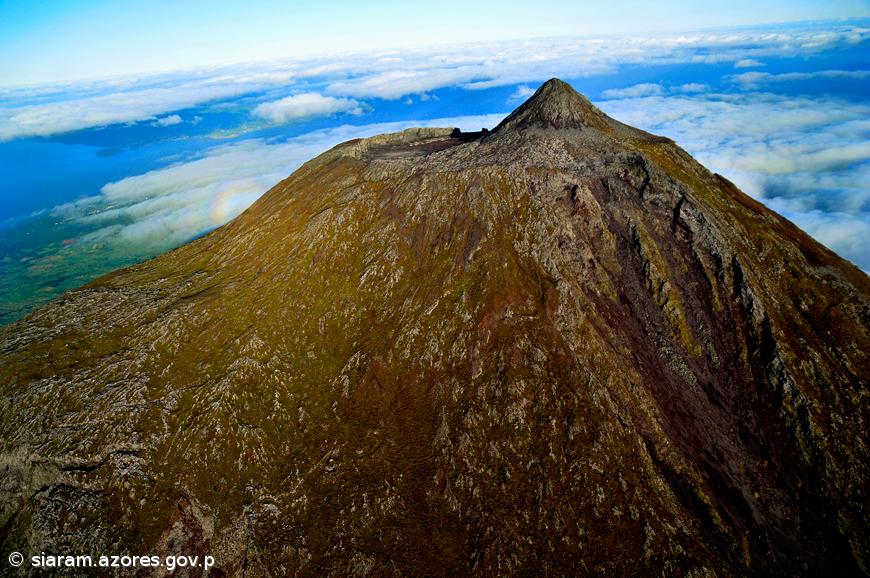 Mais de 12 mil pessoas escalaram em 2016 a montanha do Pico – Imagem 1