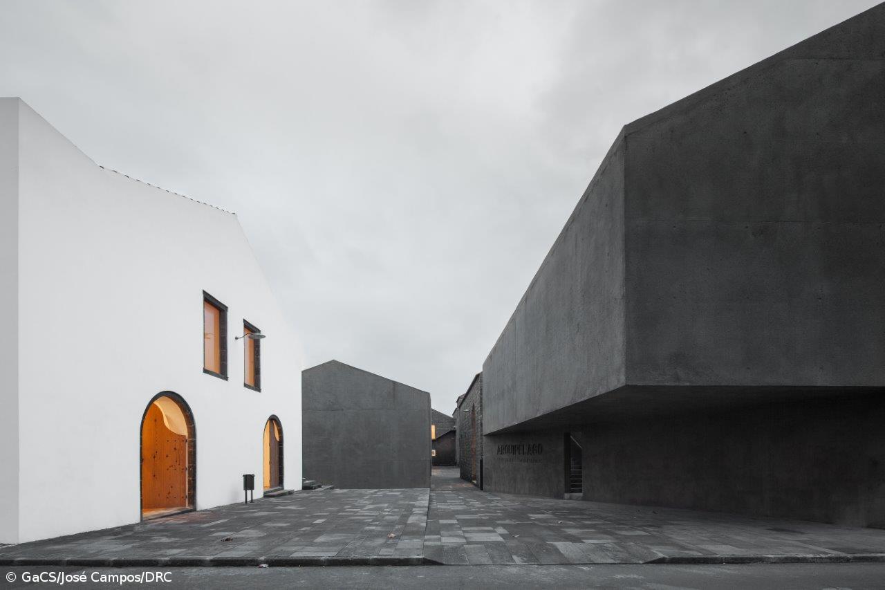 Exposição mostra mais de 20 artistas nacionais e internacionais em São Miguel – Imagem 1