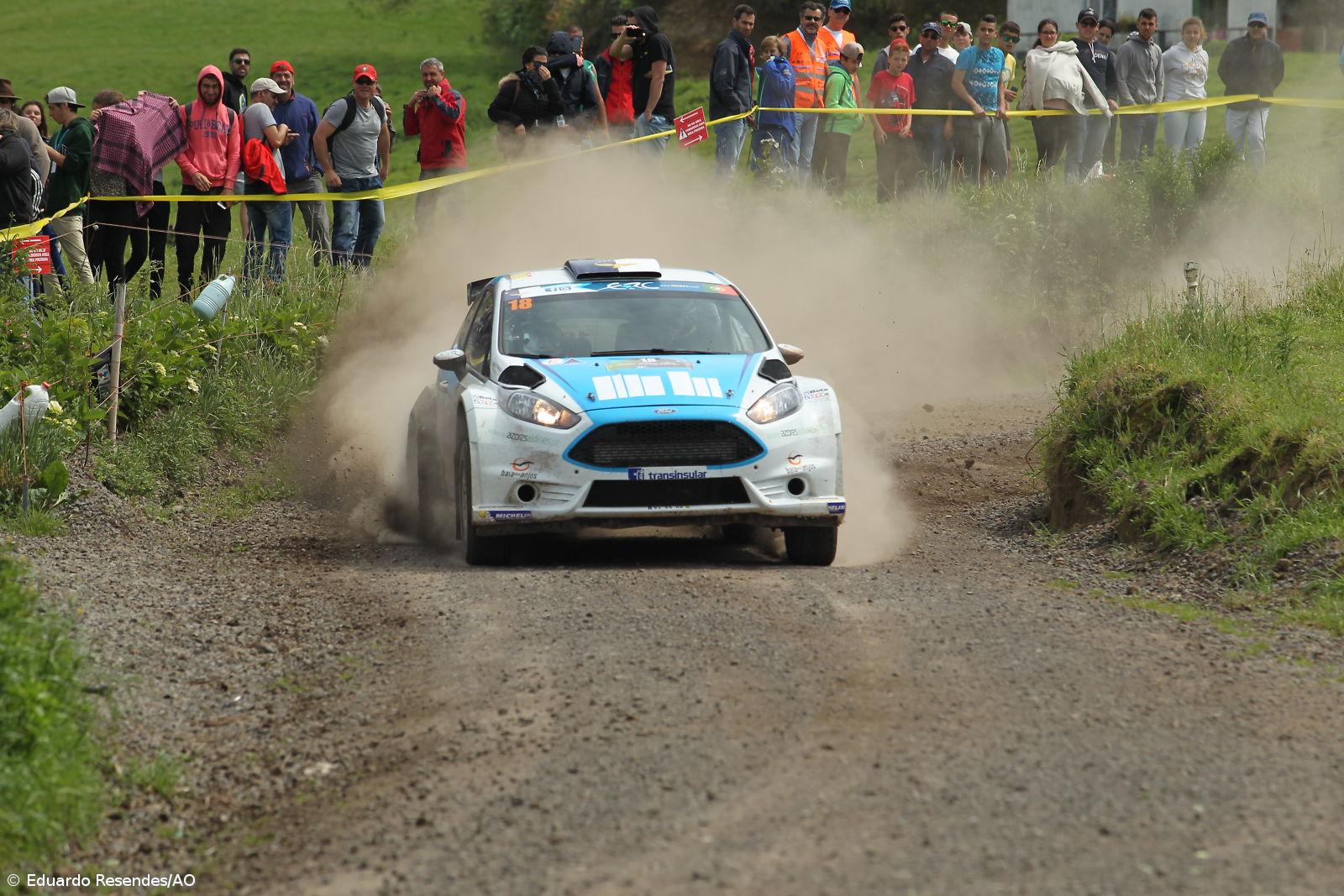 Moura na liderança a duas classificativas do fim do rali – Imagem 1