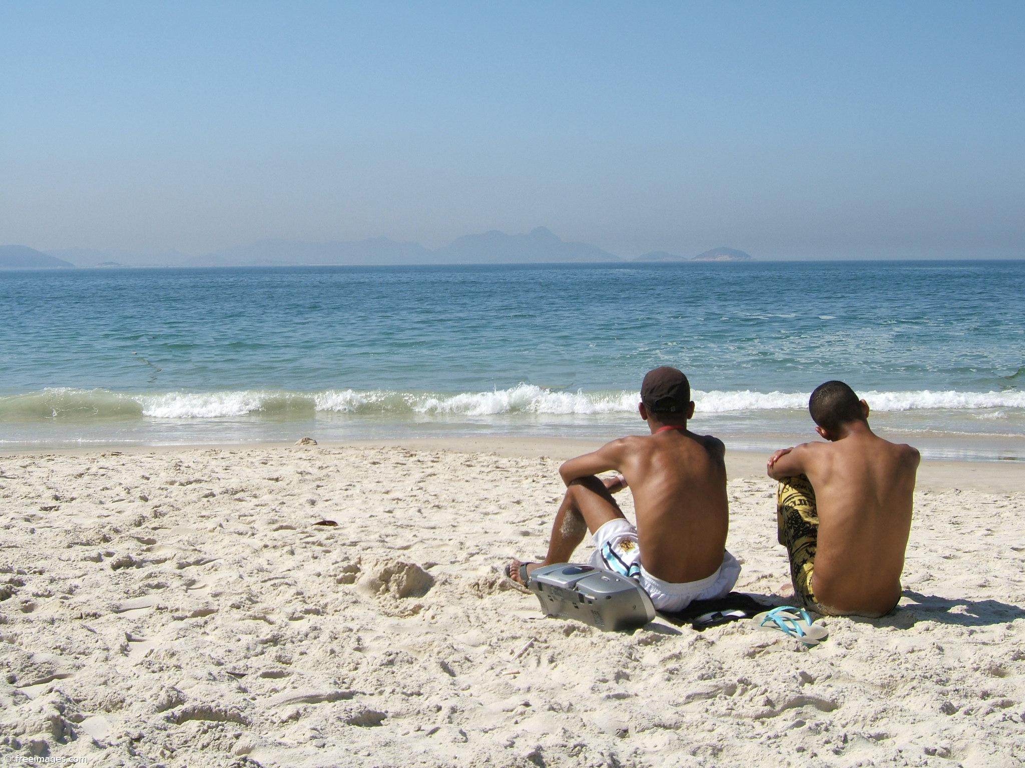 Continente, Madeira e Açores em risco muito elevado de exposição aos UV – Imagem 1