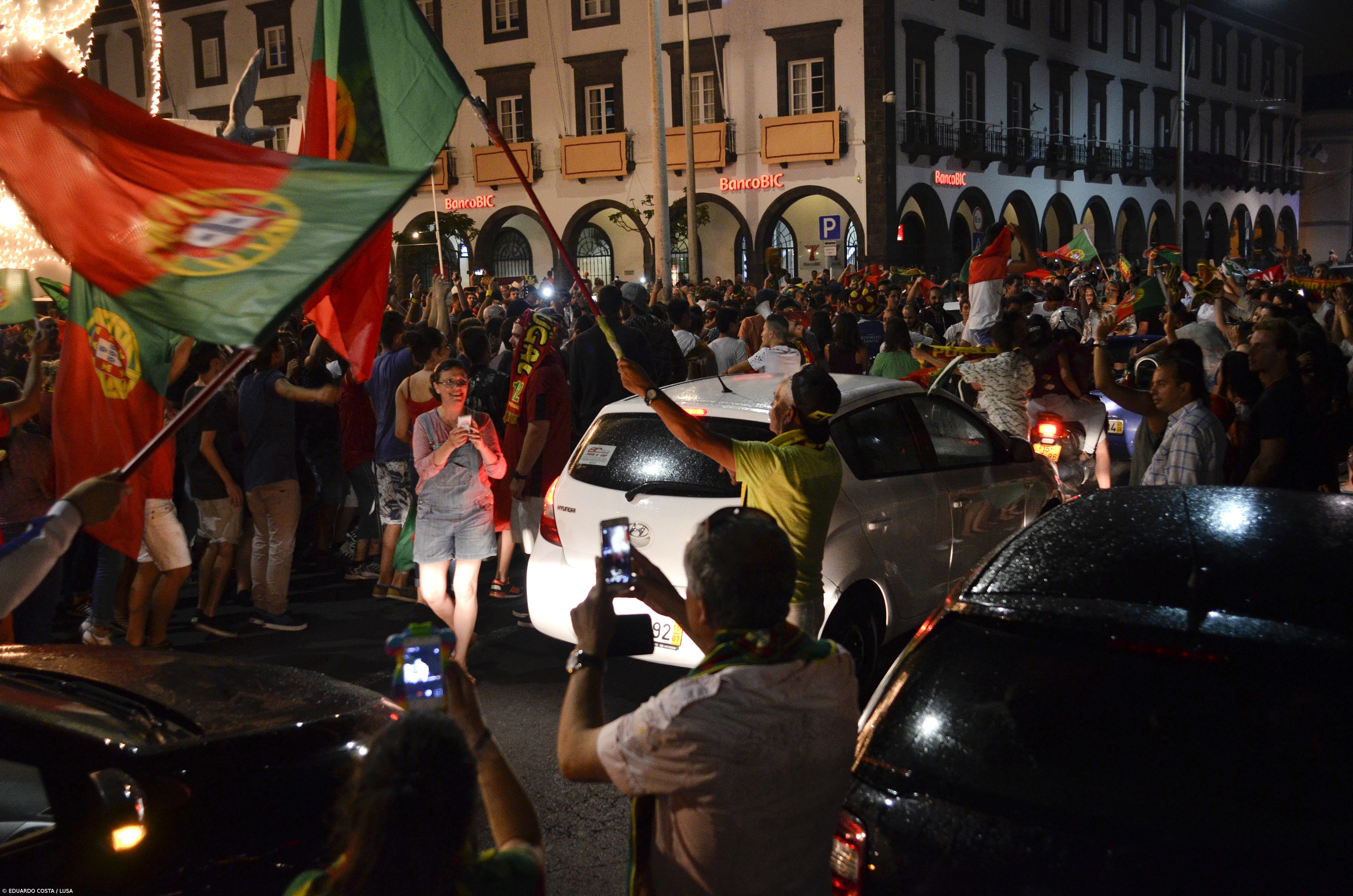 Euforia com a vitória da seleção – Imagem 1