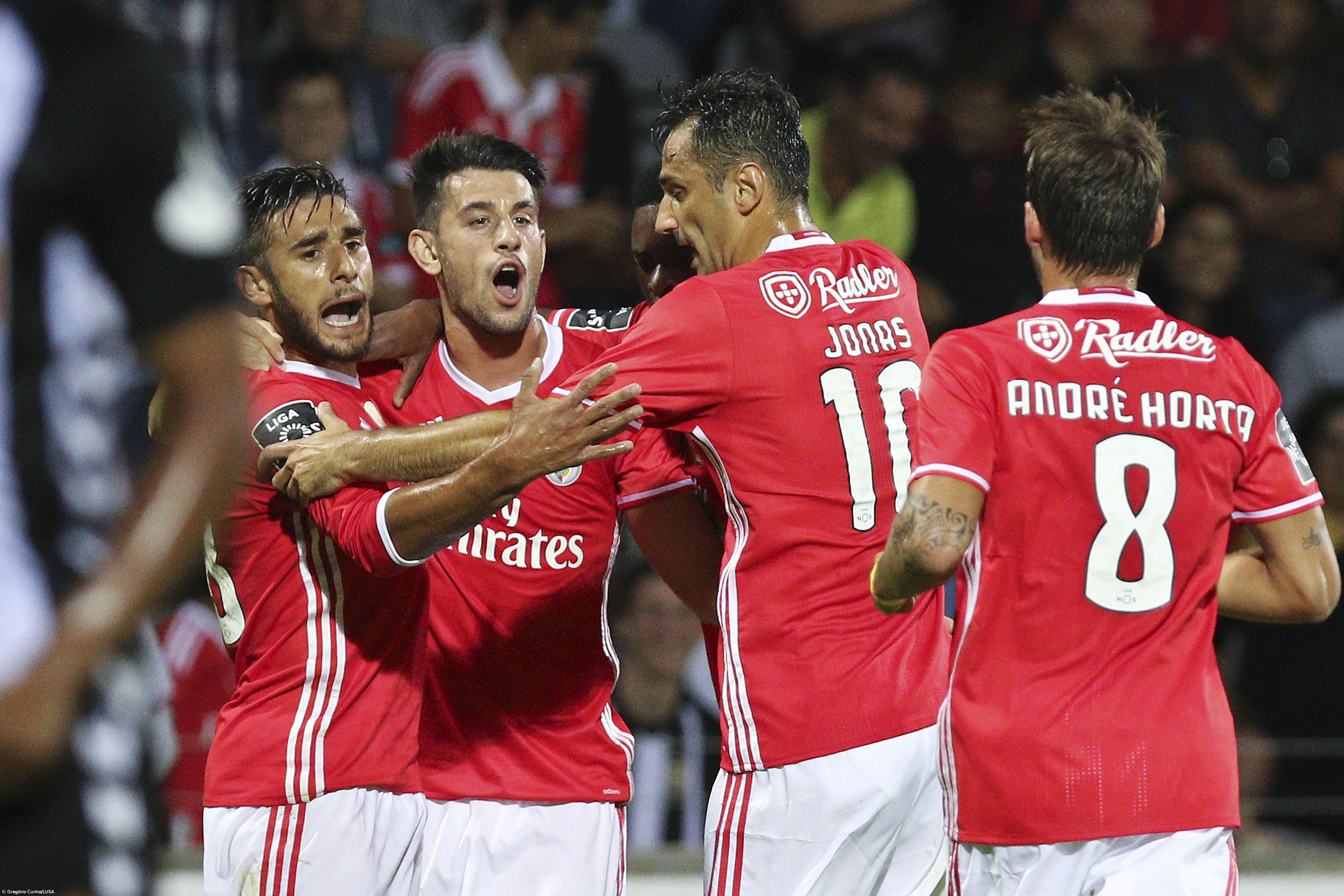 Benfica vence Nacional e encosta-se ao Braga no comando da I Liga (vídeos) – Imagem 1