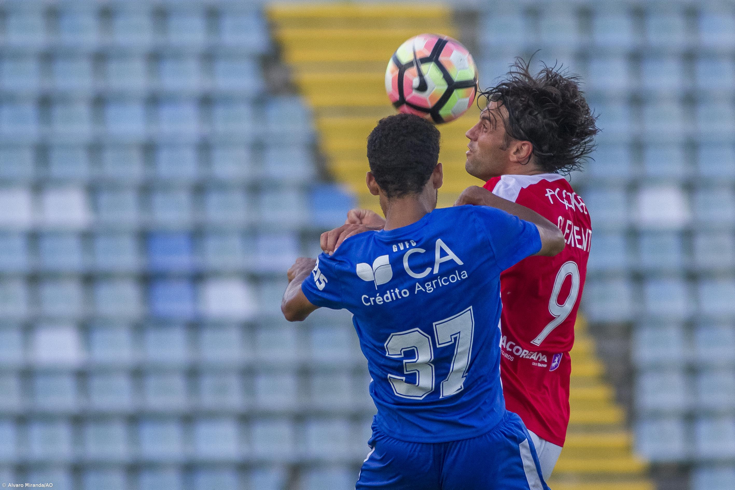 Santa Clara isola-se na liderança da II Liga após quinta vitória consecutiva – Imagem 1