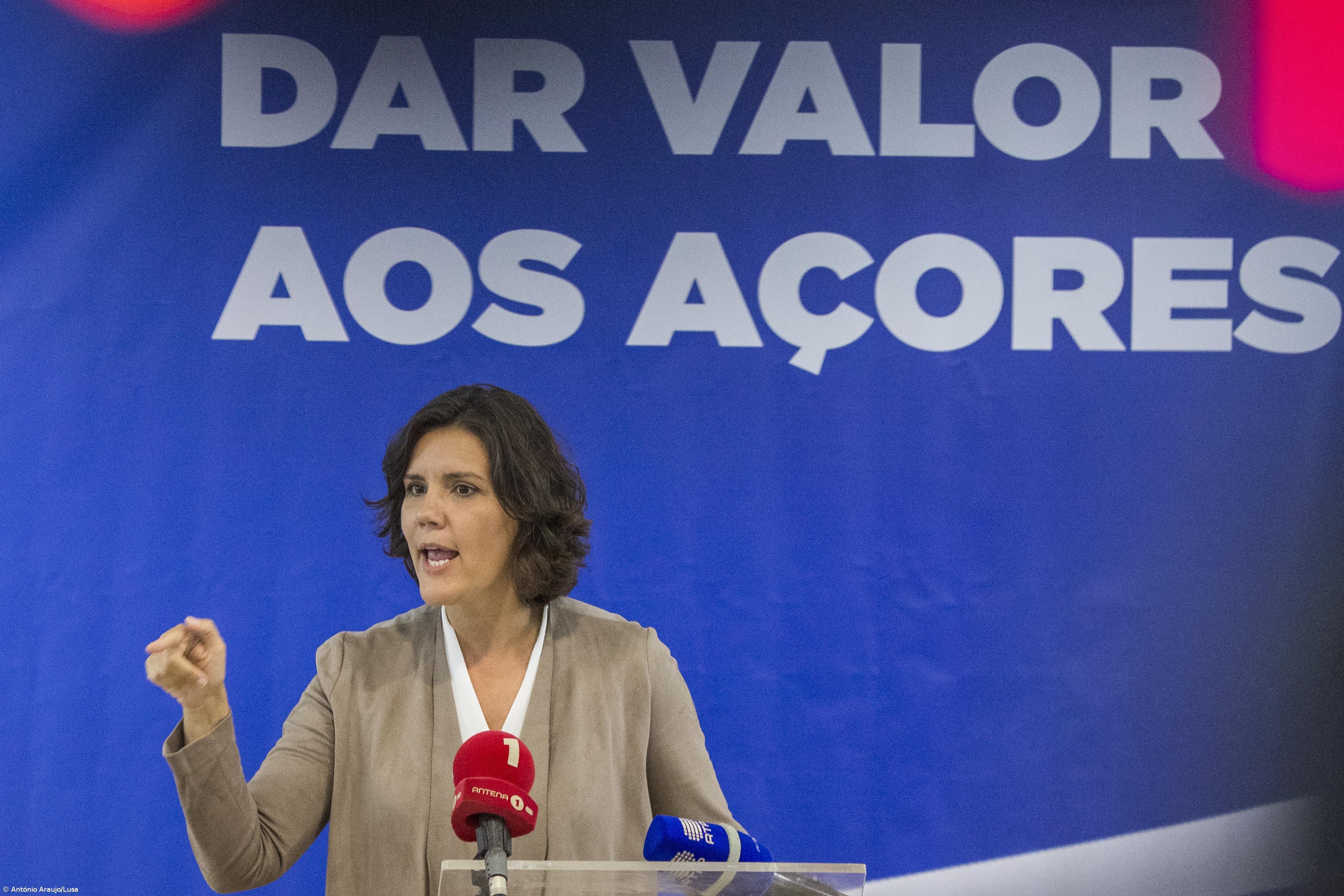 Cristas diz que foi pela mão do CDS que o espaço aéreo foi liberalizado – Imagem 1