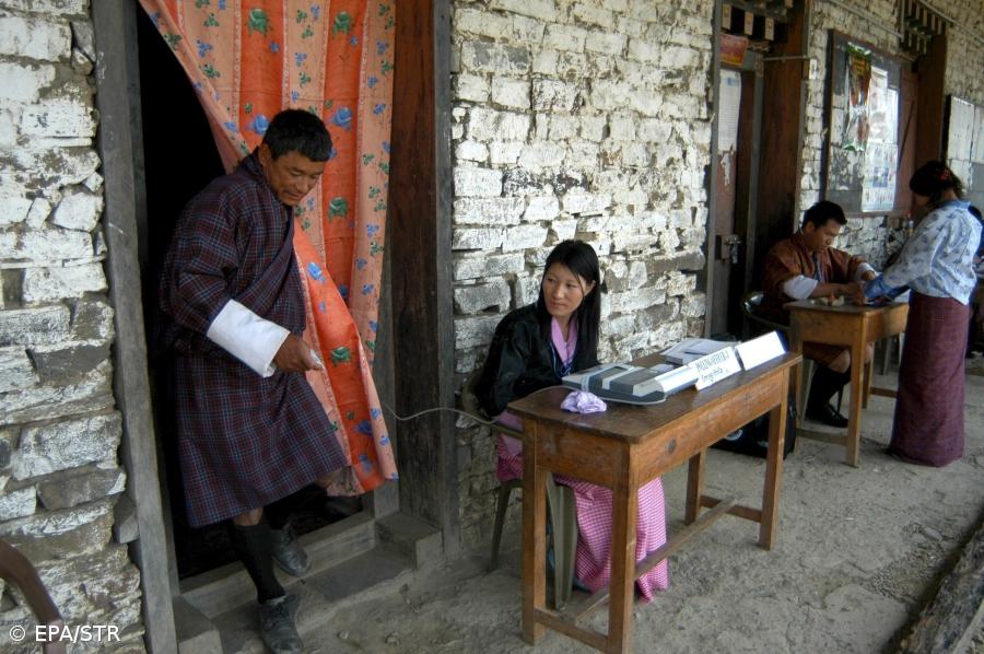 Butão cumpre último passo para a democracia – Imagem 1