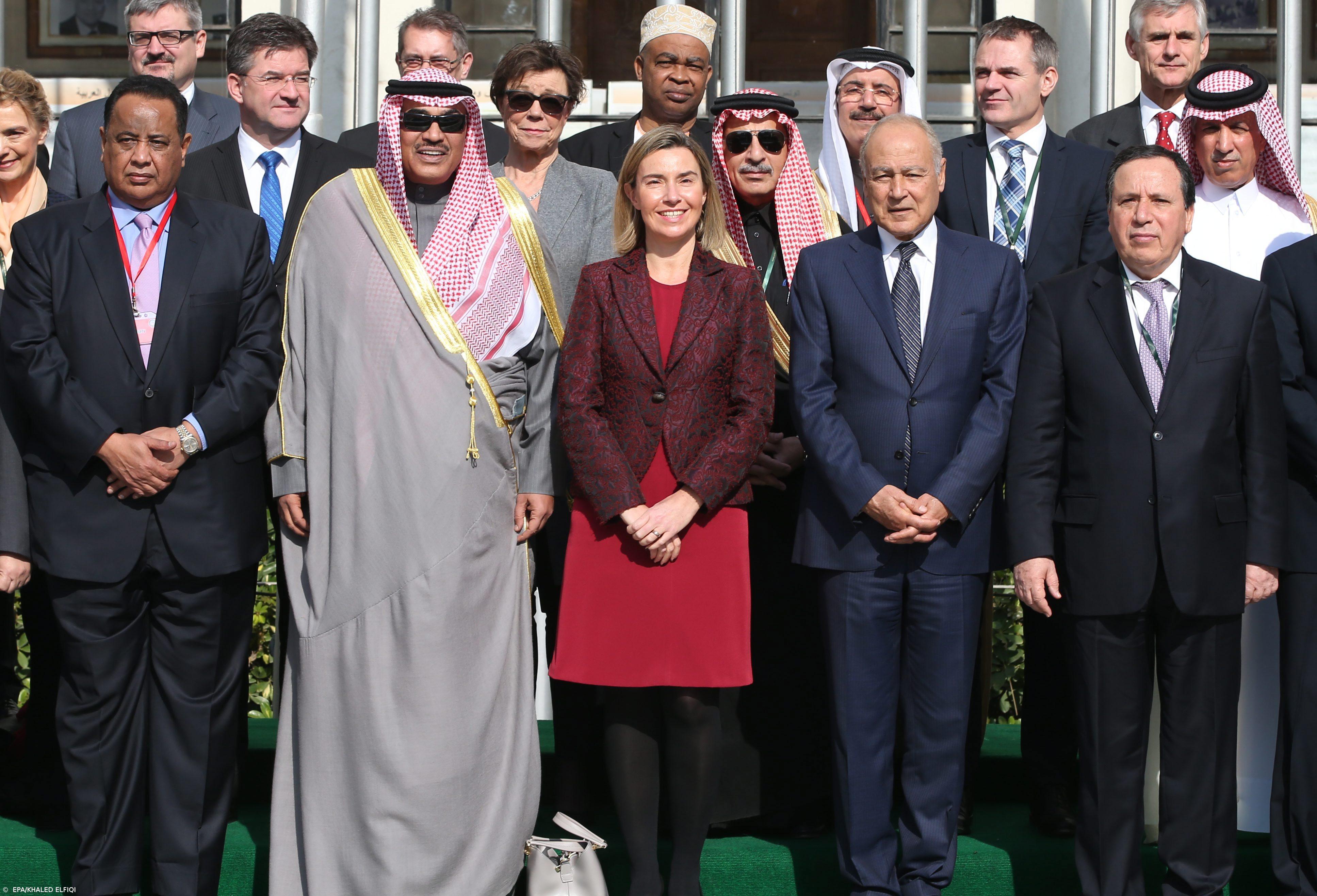 Chefe da diplomacia europeia quer união de europeus e árabes contra o terrorismo – Imagem 1